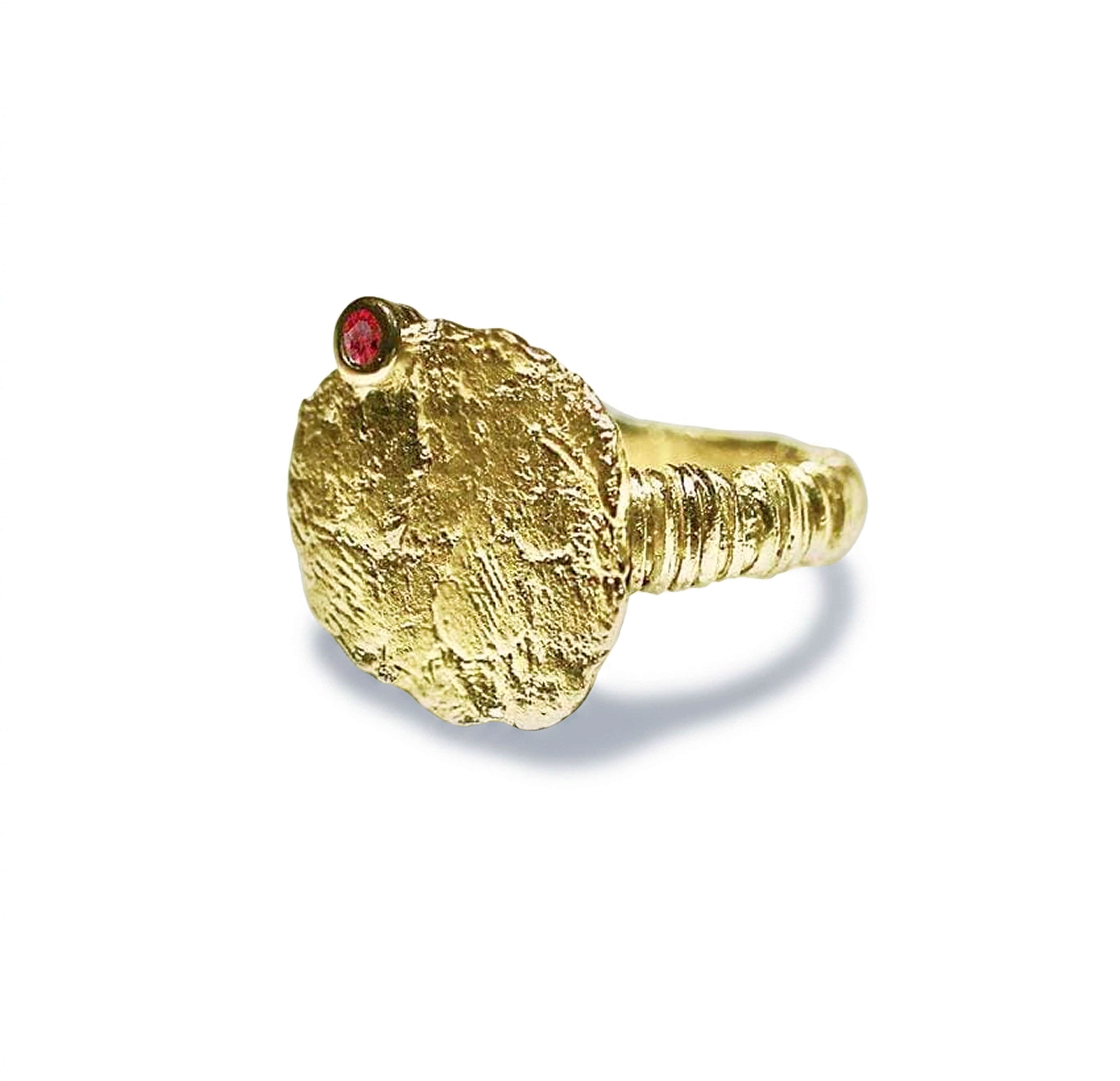 Delicia Garnet Ring