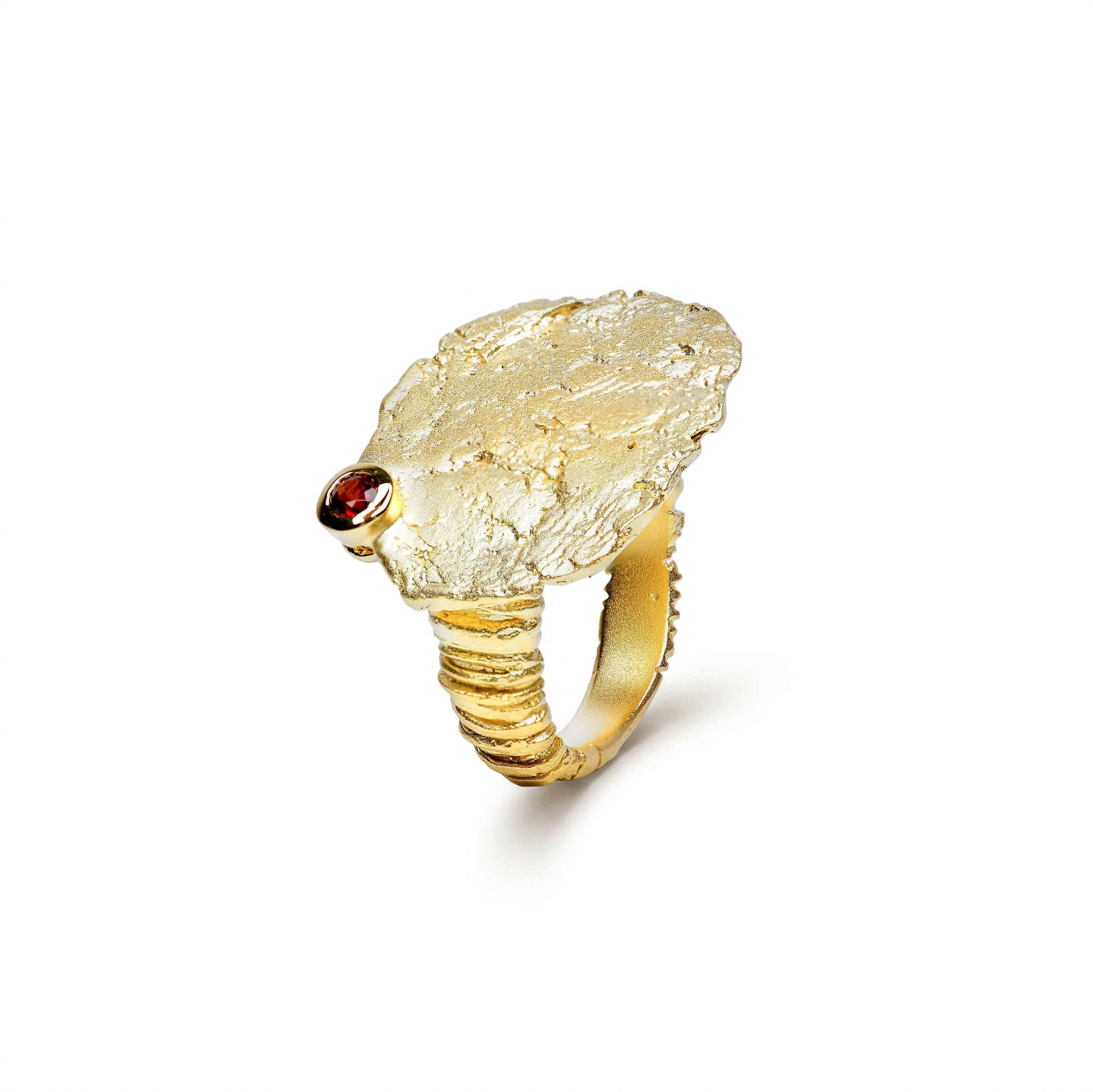 Delicia Garnet Ring