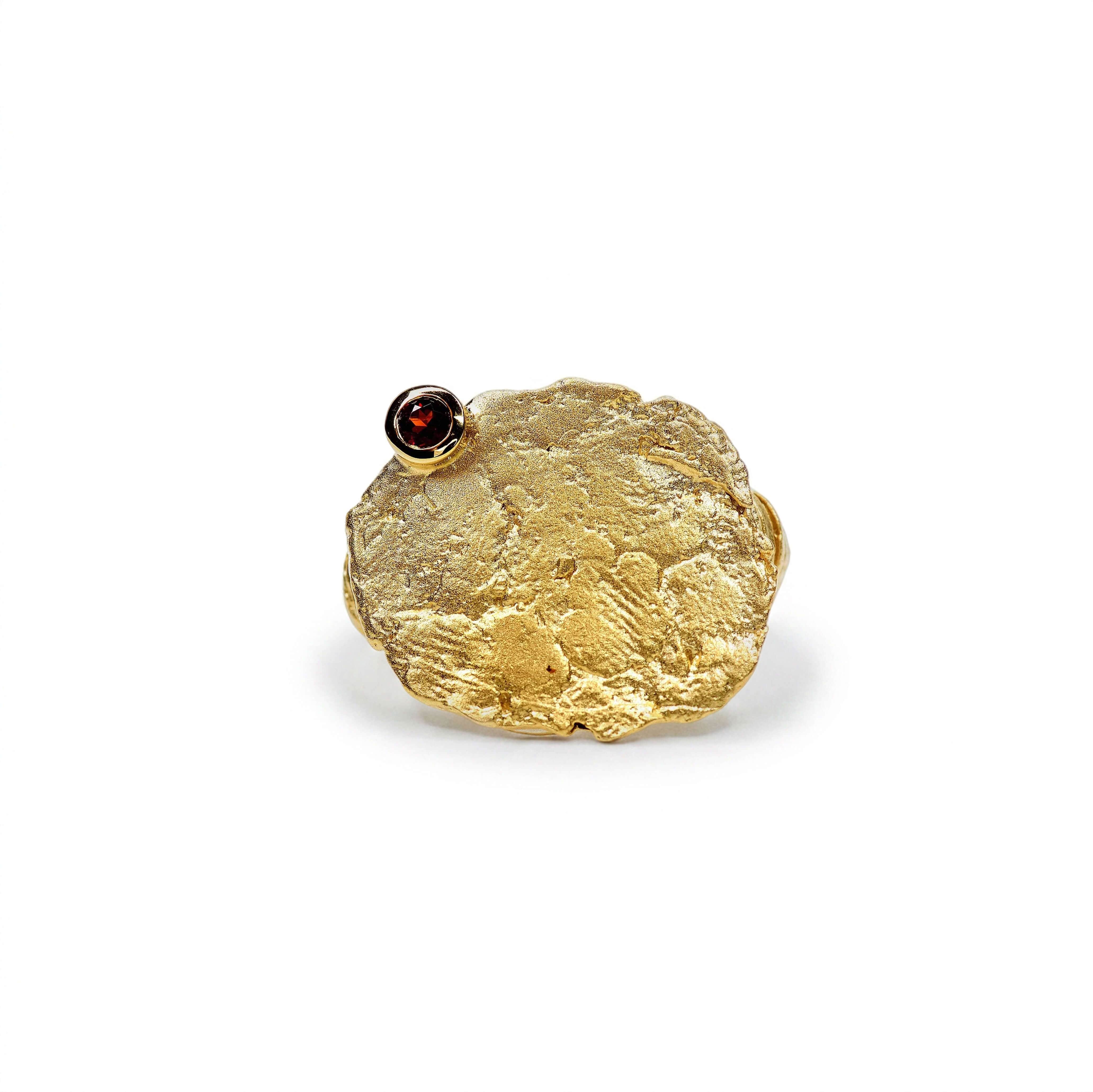 Delicia Garnet Ring