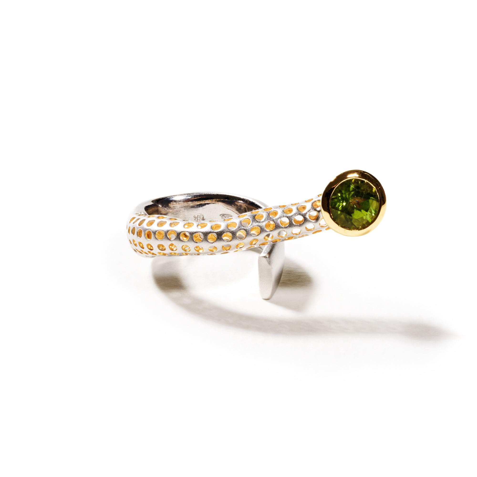 Vibrante Peridot Ring GERMAN KABIRSKI