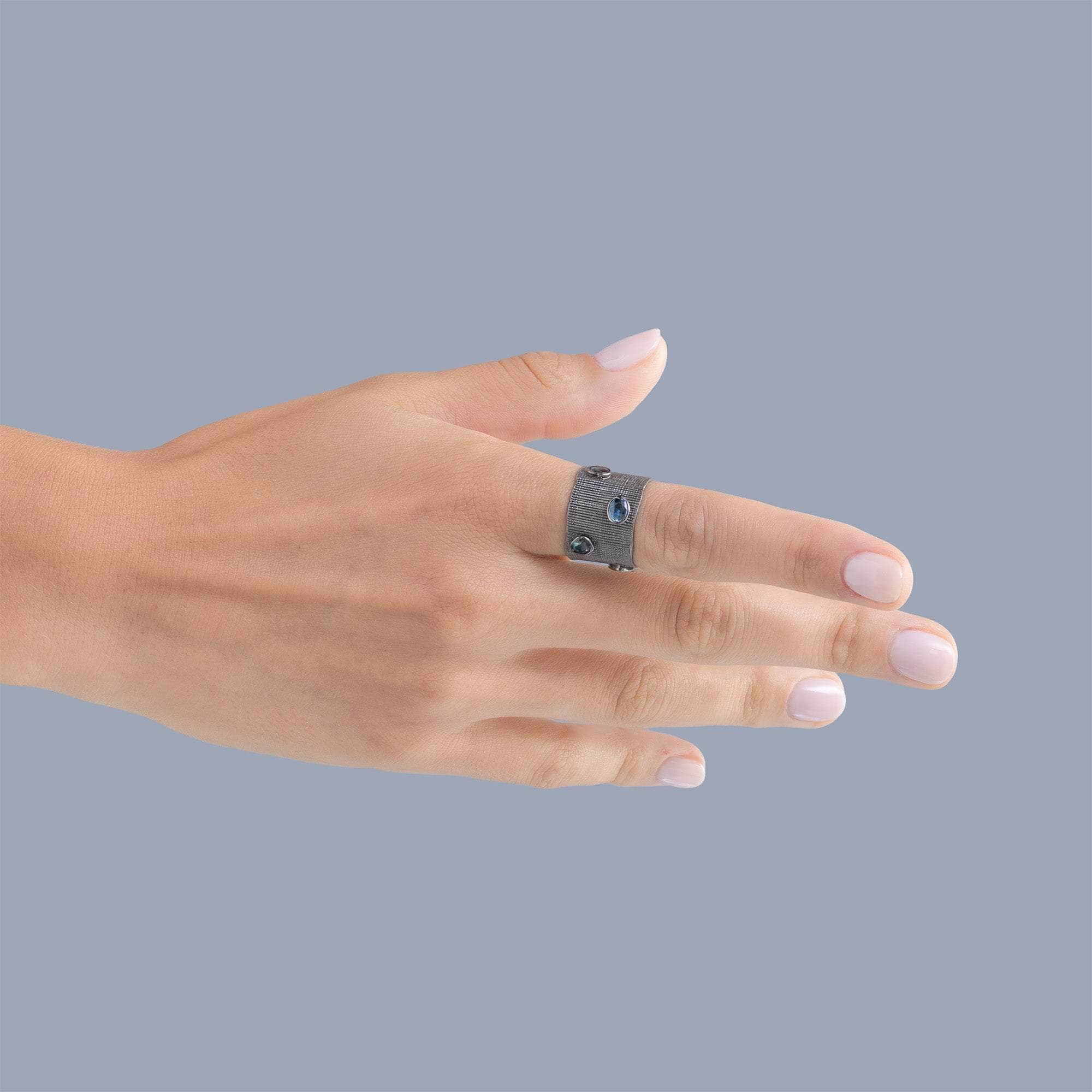 Lestad Sapphire Ring