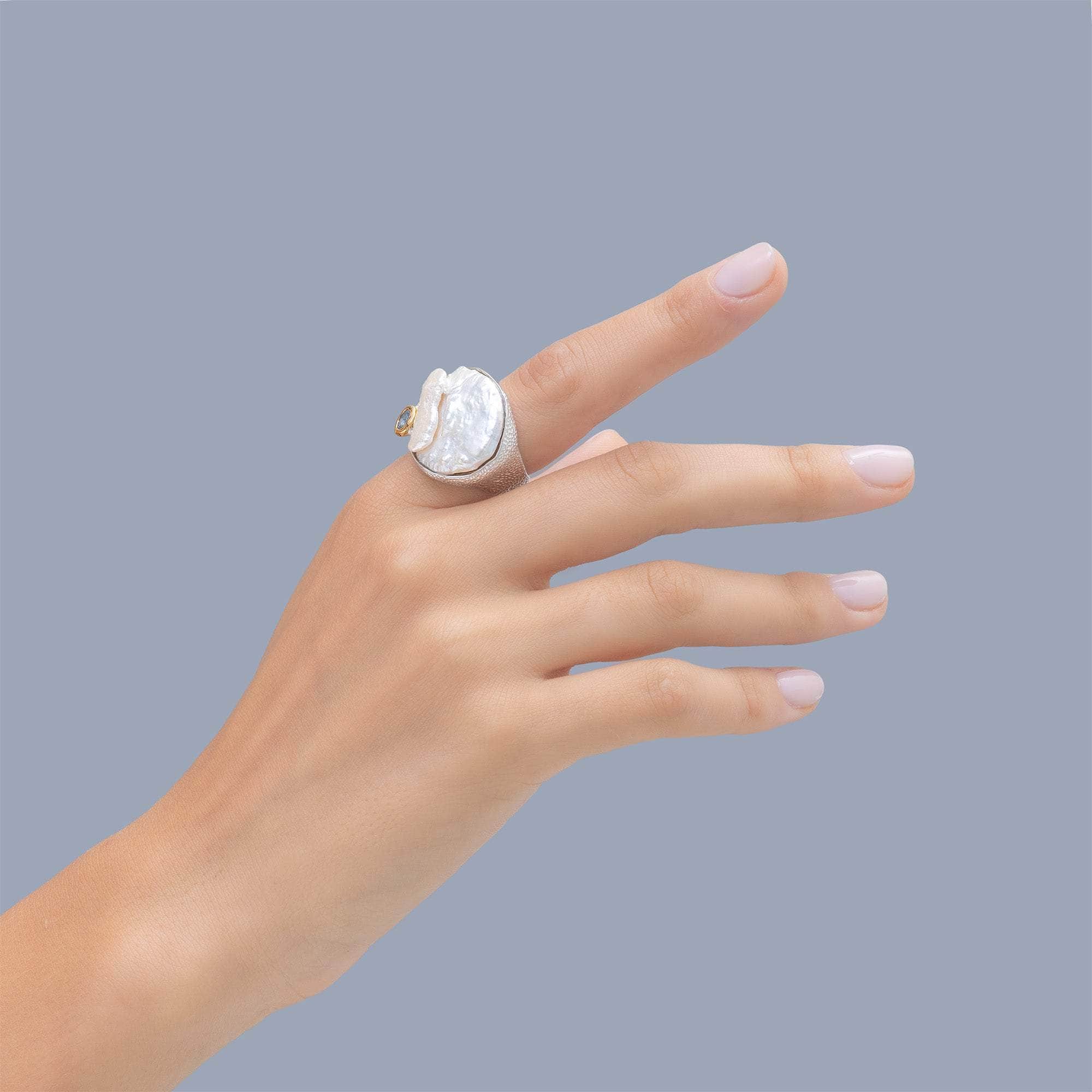 Tau 925 Silver Ring with Baroque Pearl & Natural Blue Sapphire