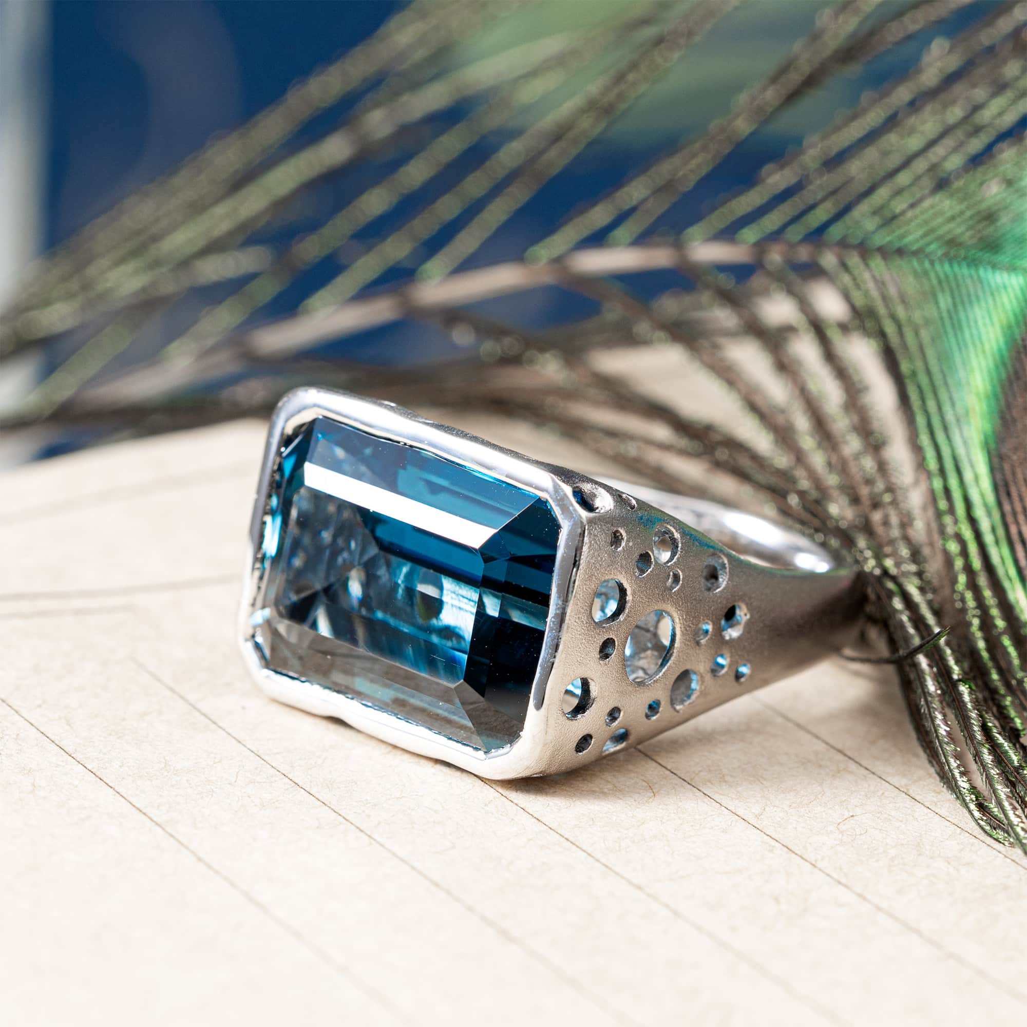 Huron Singular Edition White Rhodium-Plated Sterling Silver Ring With Blue Topaz