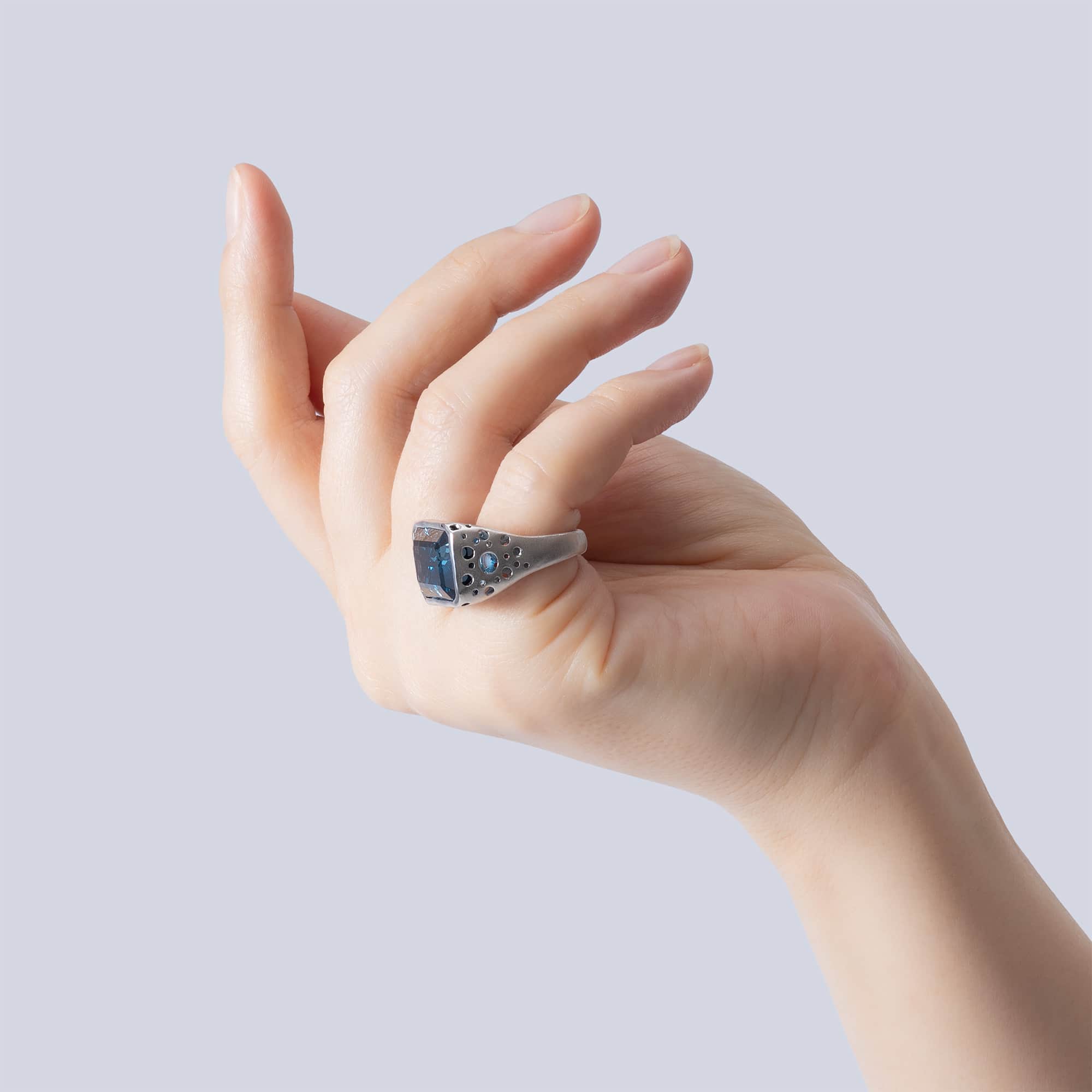 Huron Singular Edition White Rhodium-Plated Sterling Silver Ring With Blue Topaz