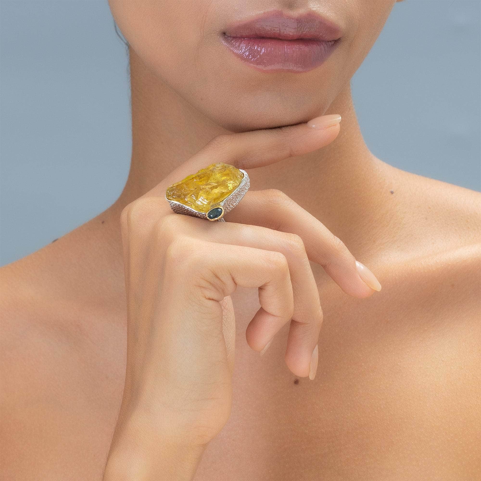 Castor Handmade Singular Design 925 Silver Ring with Rough Lemon Quartz & Blue Sapphire