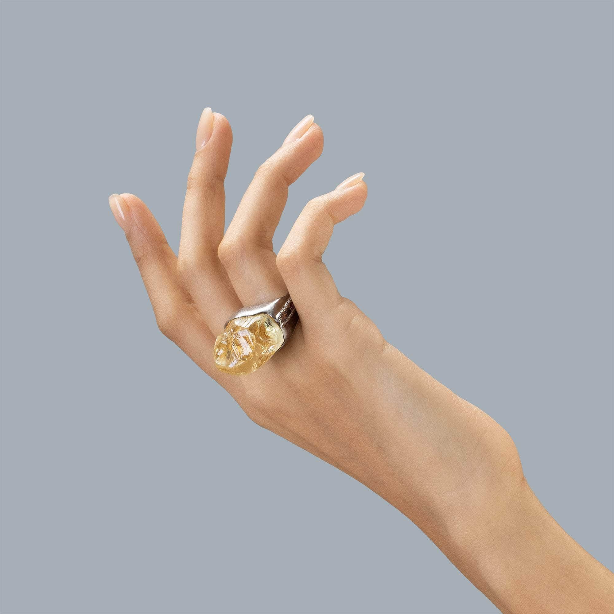 Mond Handcrafted Singular 925 Silver Ring with Rough Lemon Quartz & Sapphire