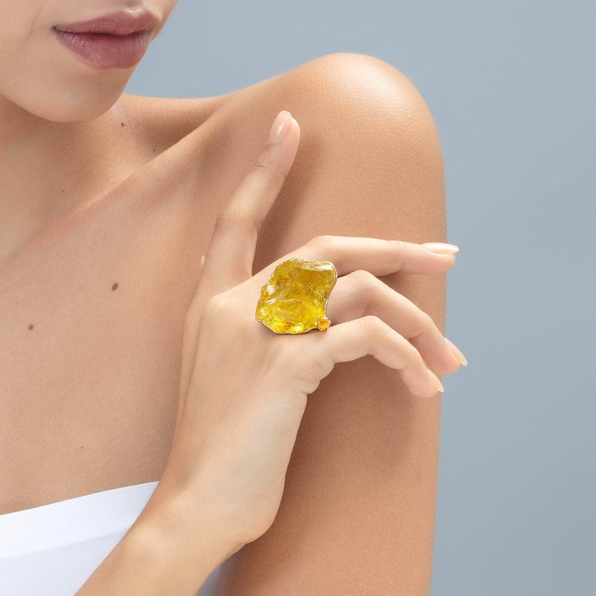 Klettur Singular Design 925 Sterling Silver Ring wtih Rough Lemon Quartz & Yellow Sapphire