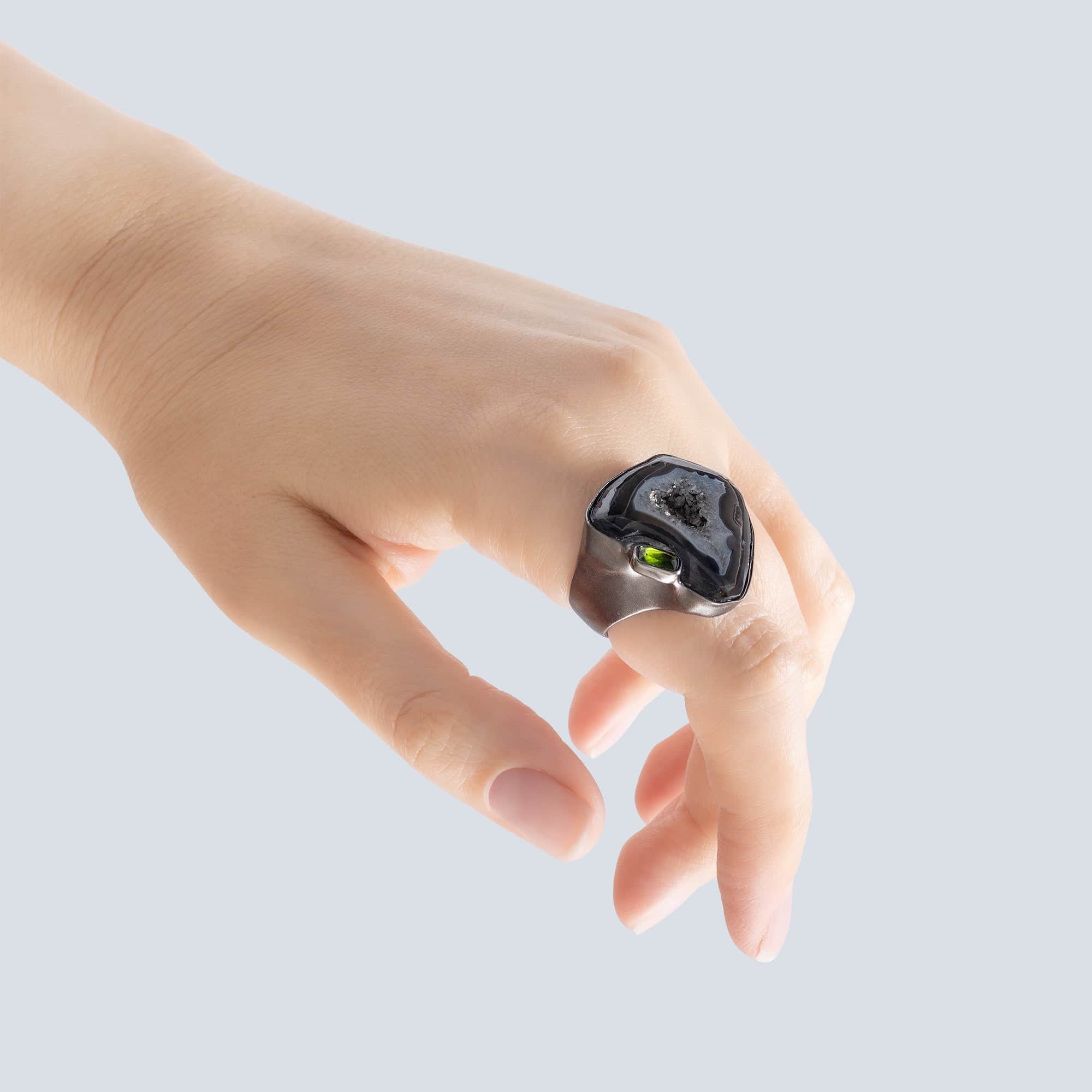 Lasaia Singular Edition Silver Ring with Brown Agate & Chrome Diopside