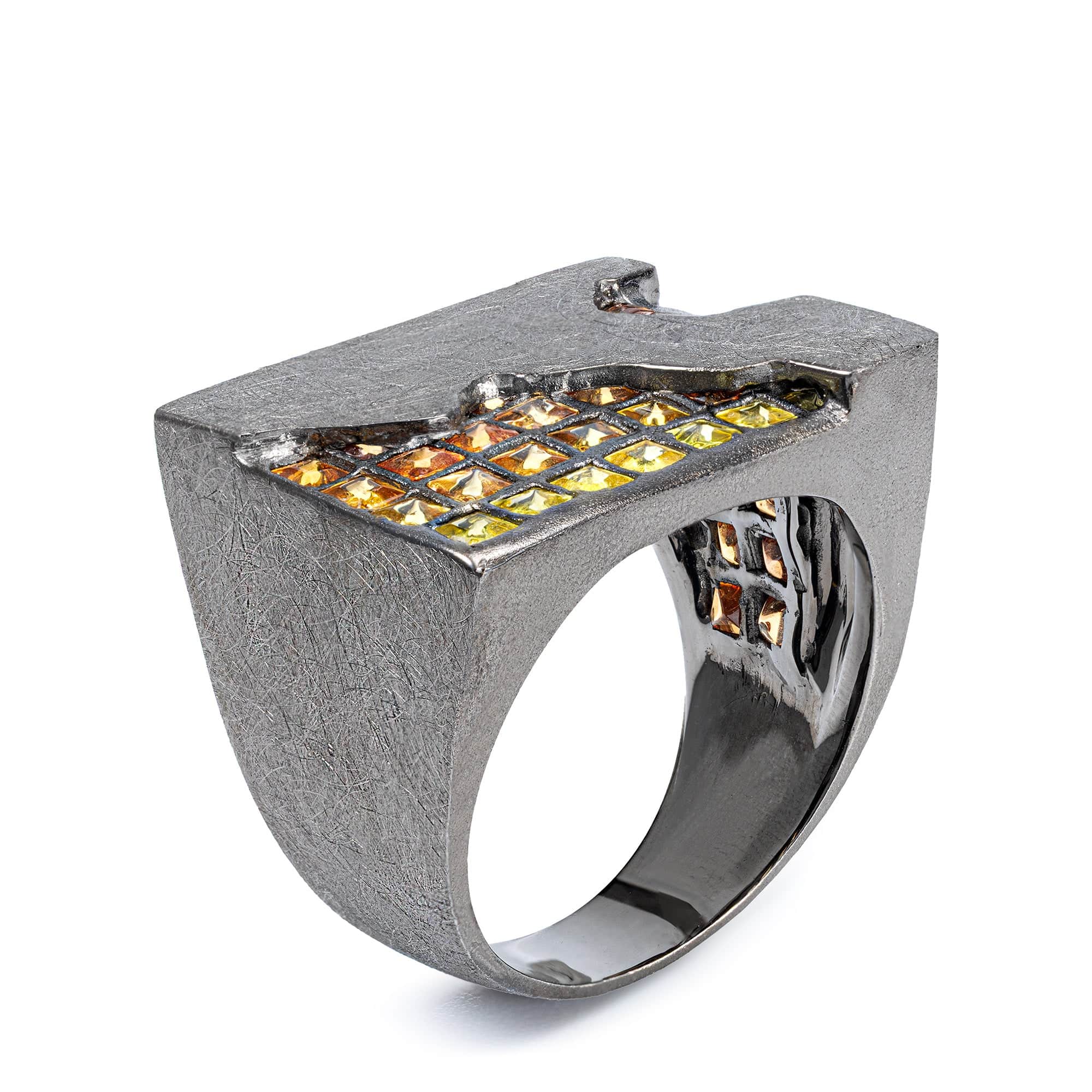 Memnon Singular Edition Sapphire Signet Ring in Ruthenium-Plated Silver