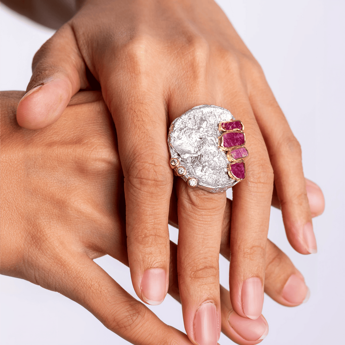 Gle Singular Edition Natural Raw Ruby & Round Cut Green Sapphire Silver Ring
