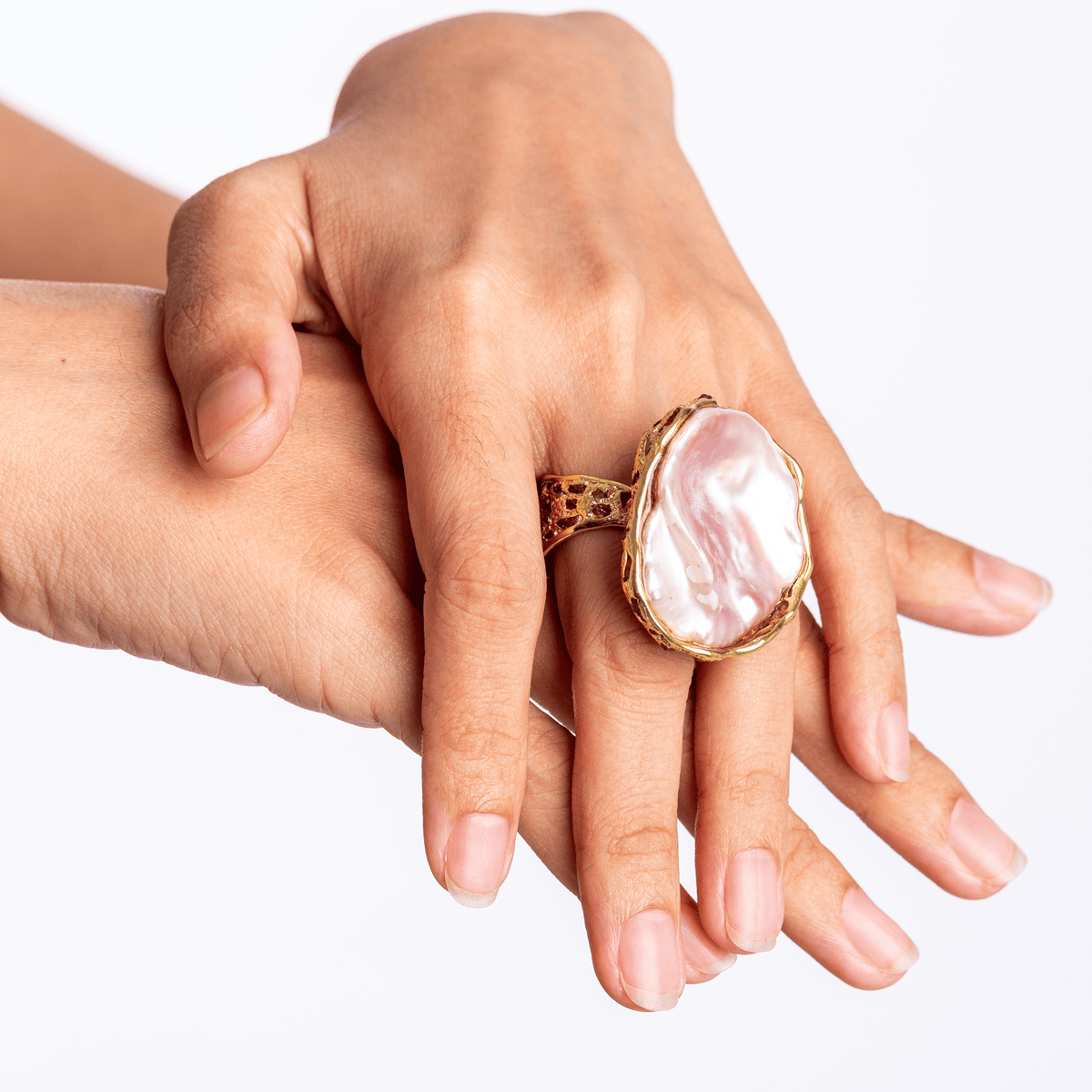 Desher Singular Edition Natural Baroque Pearl & Raw Ruby Silver Ring