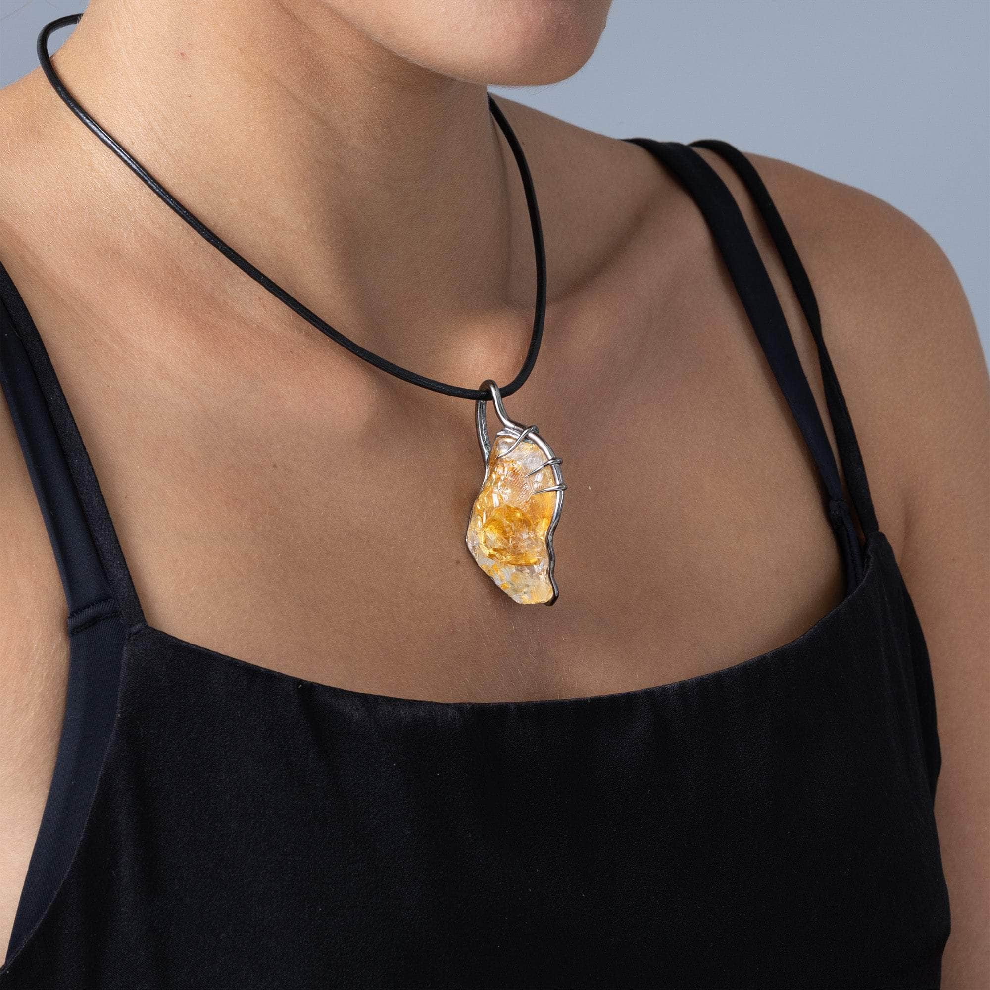 Ivi Singular Design Handcrafted 925 Silver Pendant with Natural Rough Citrine