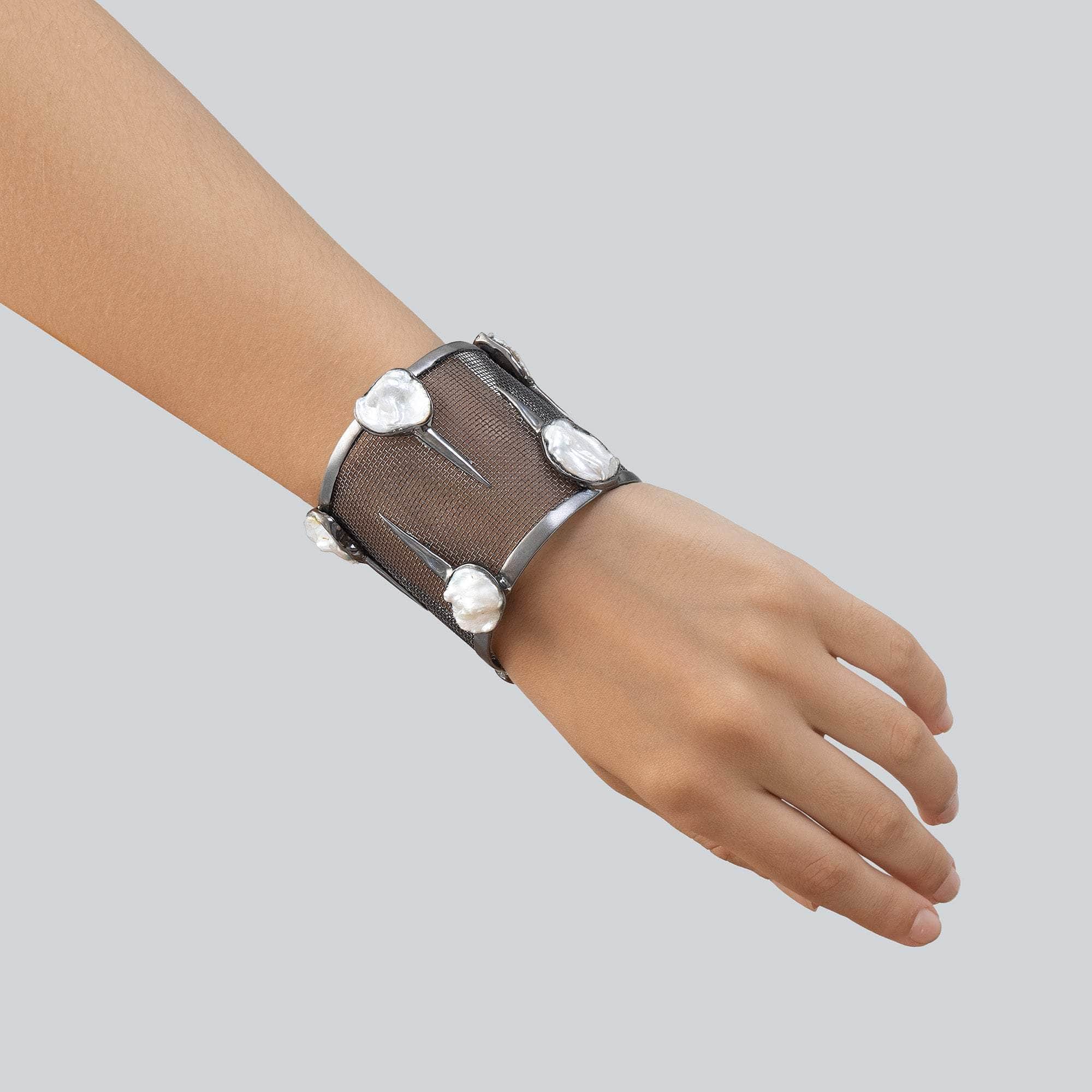 Inqola Pearl Bangle