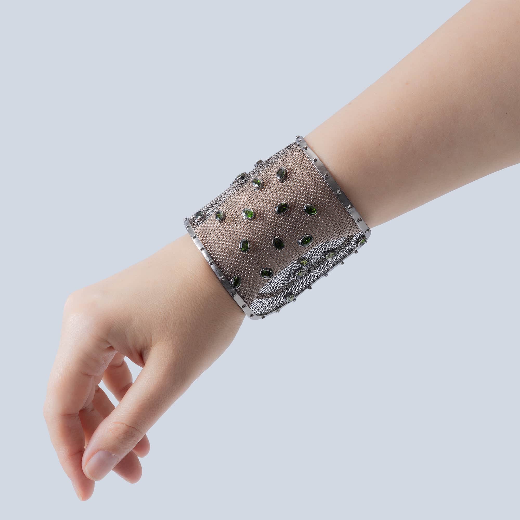 Antheia Titanium Mesh & Silver Bracelet with Oval Chrome Diopside