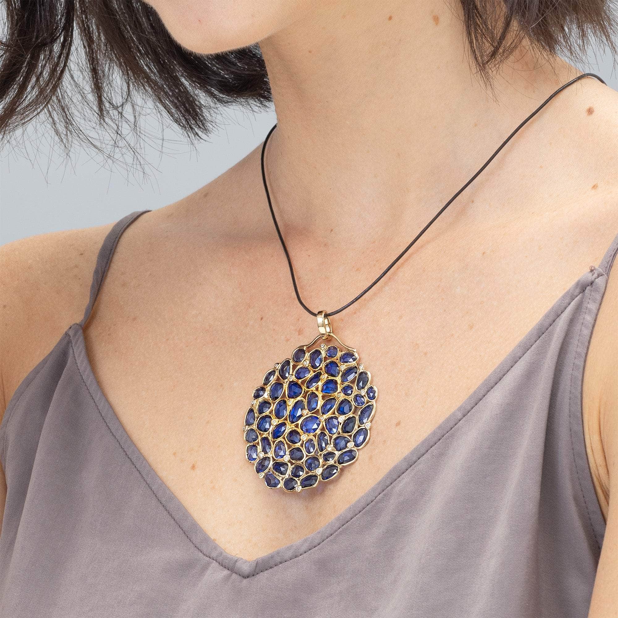 Ciano 14K Gold Round Pendant with Sapphire&Diamond as Stained Glass
