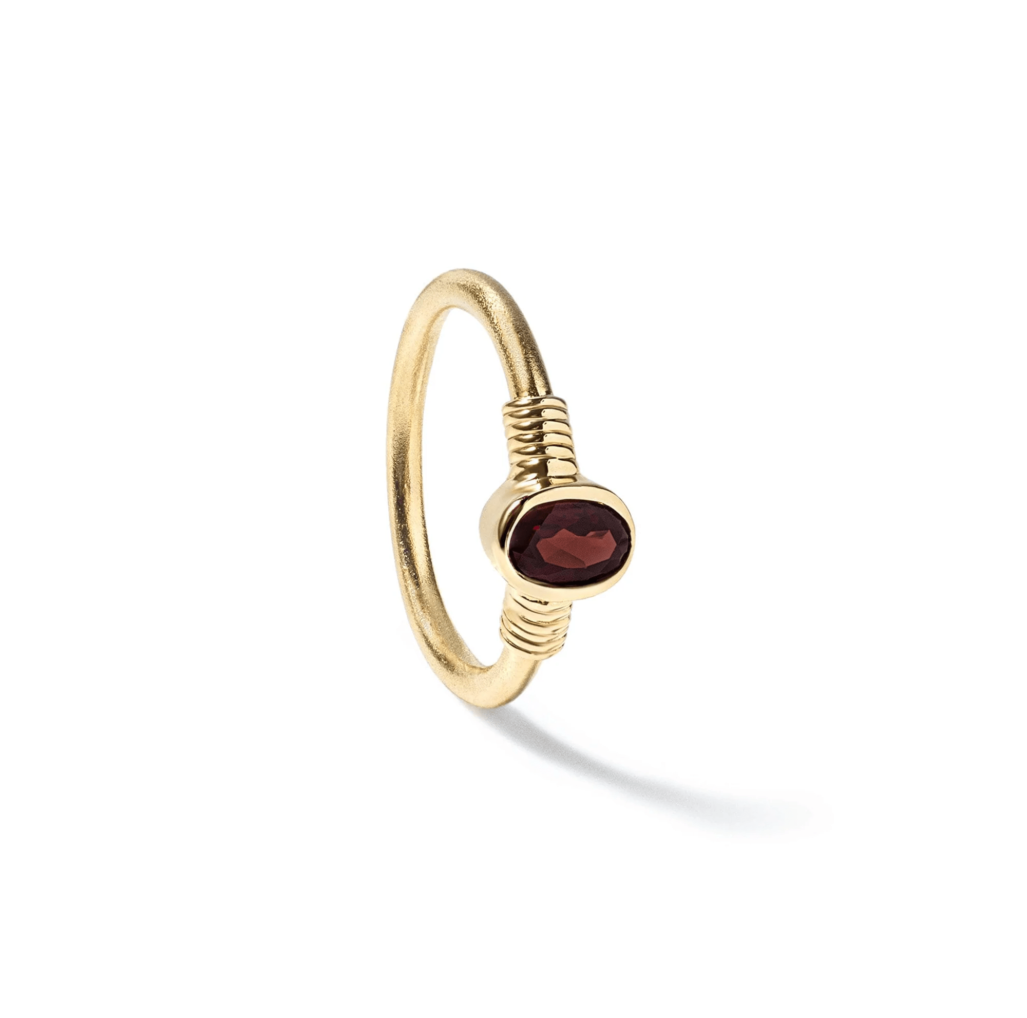 Edor Minimalist Design Natural Garnet Silver Ring in 18K Gold