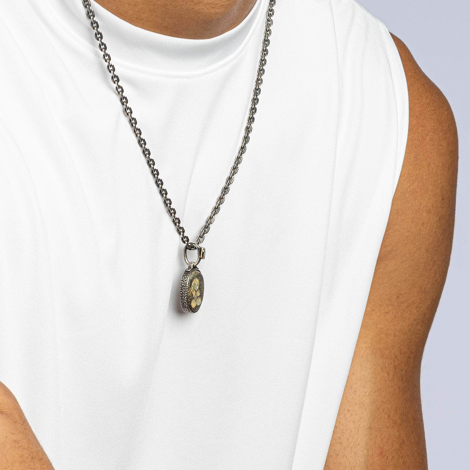 Fars Pendant with Authentic Near Eastern Agate Seal in 925 Silver & Raw Tsavorite Garnet in 9K Gold