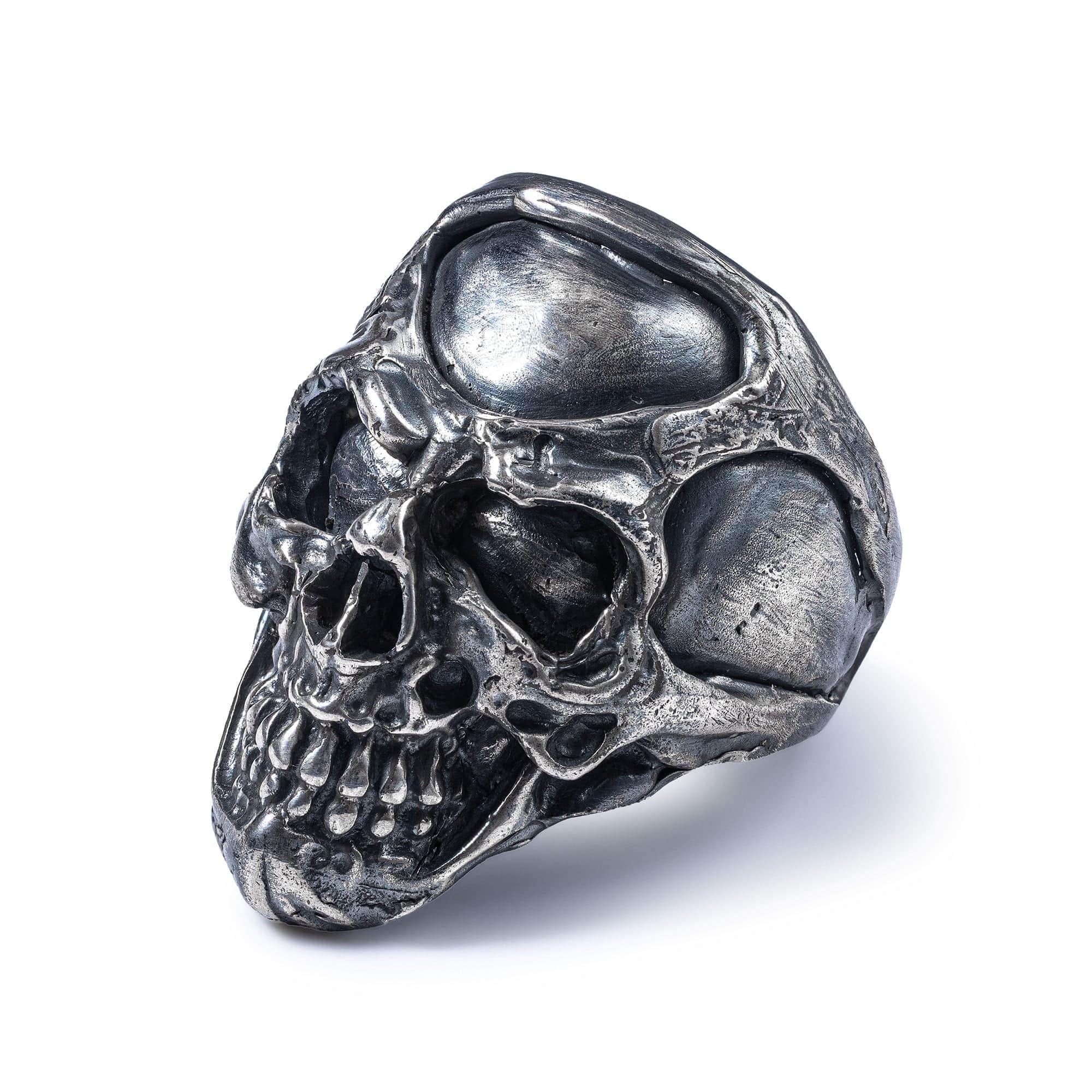 Femur Bold Gothic Skull Ring in Oxidized Silver