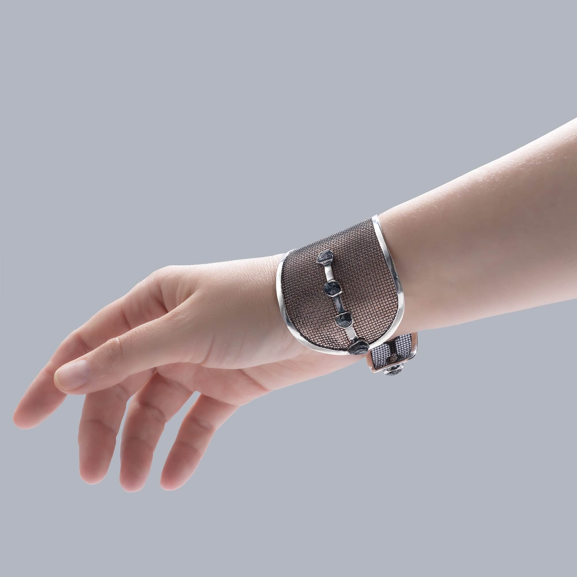 Espalier Oxidized 925 Silver & Titanium Mesh Bracelet with Raw Sapphire