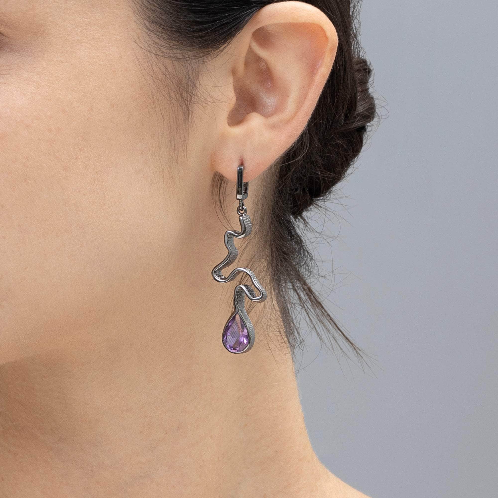 Roones Asymmetric Black Rhodium-Plated Silver Earrings with Natural Pear-cut Amethyst