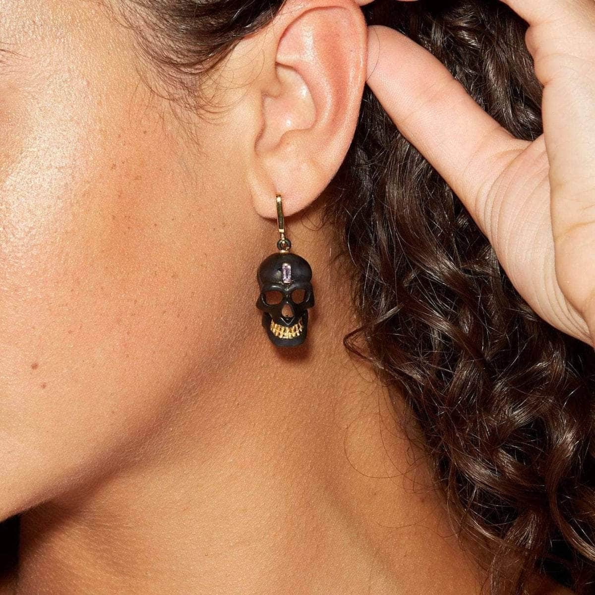 Calvina Skull Motif 925 Silver Earrings with Natural Amethyst (Anthracite & Gold-Plated) - Symmetric (S)