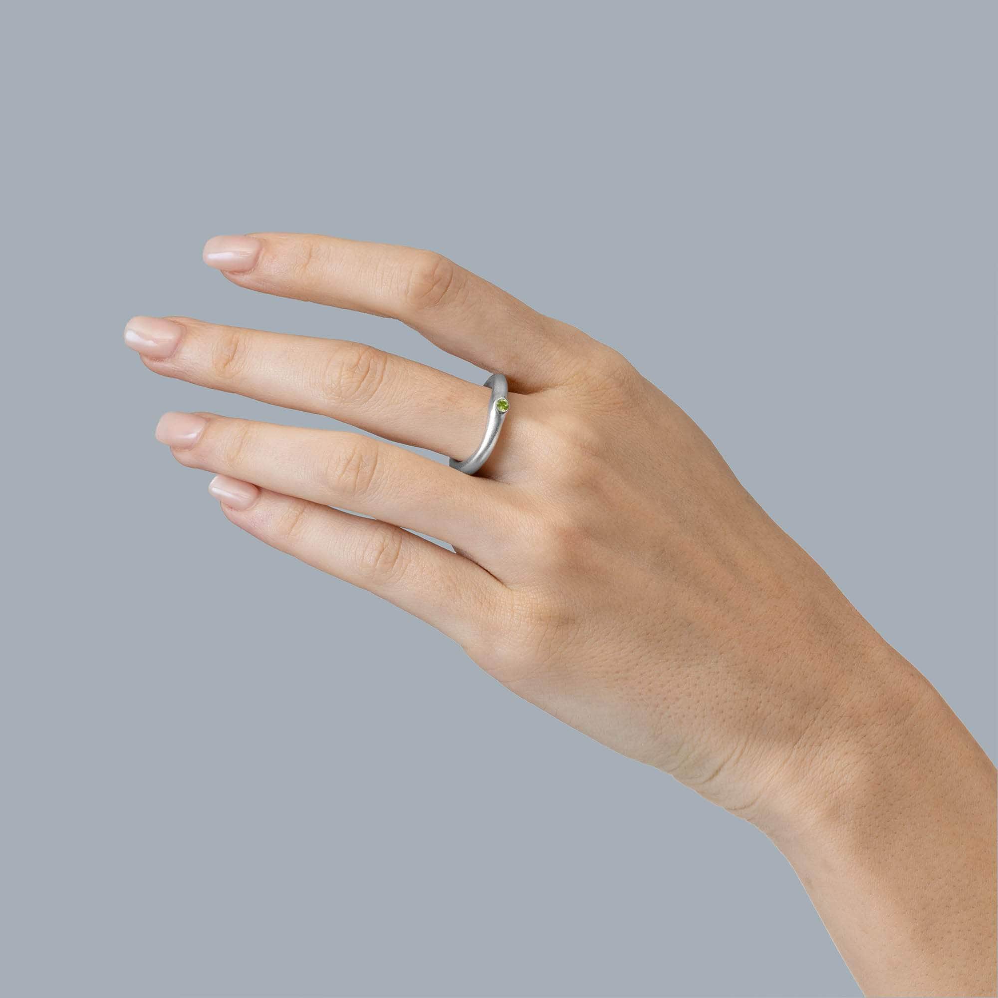 Lente Peridot Ring GERMAN KABIRSKI