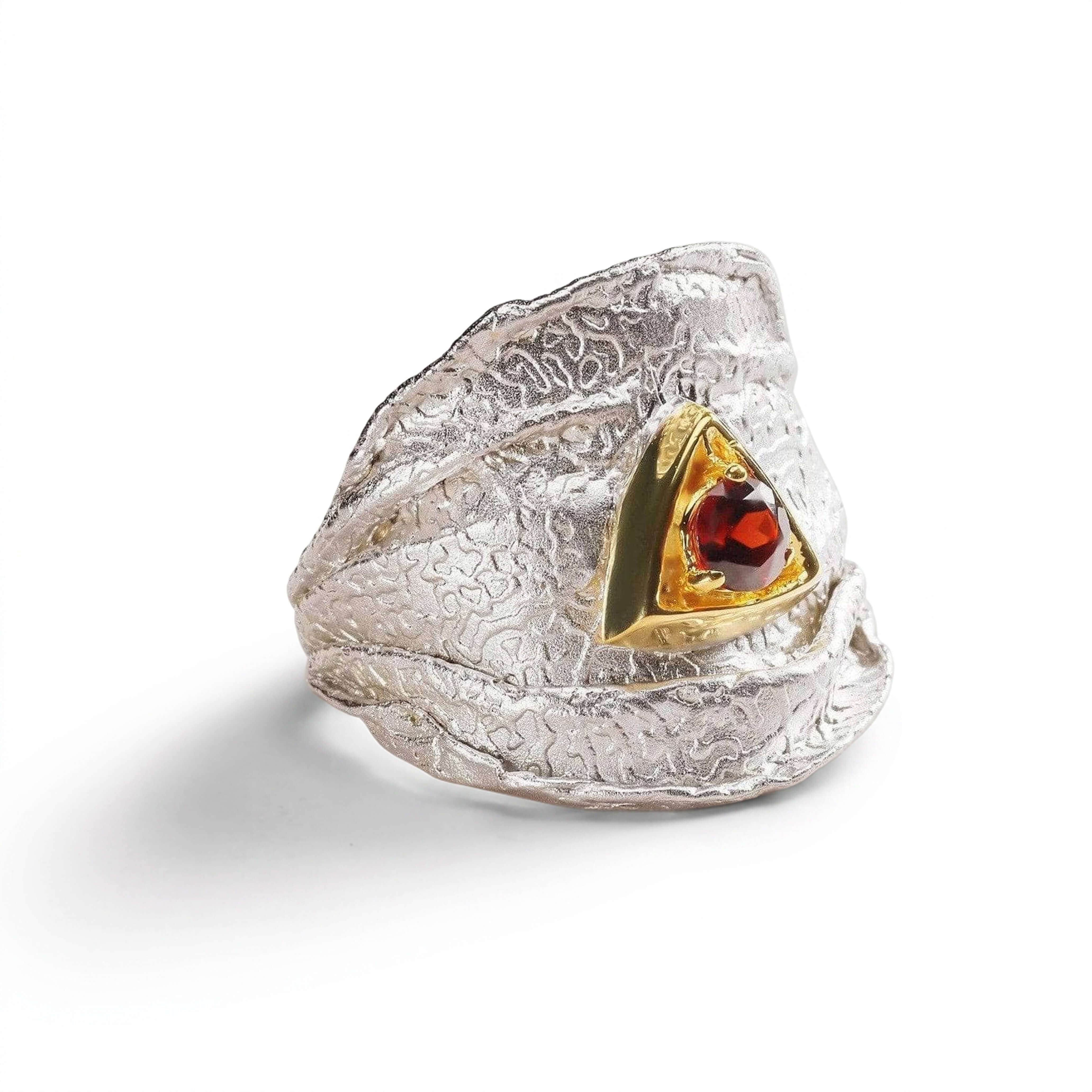 Nutisa Garnet Ring