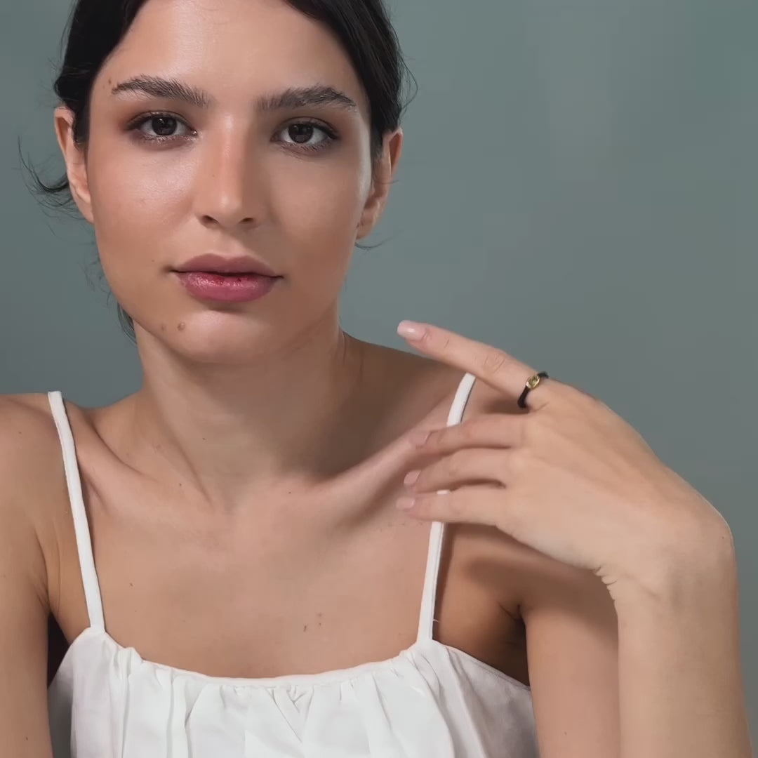 Afor Minimalist Unisex 925 Silver Ring with Natural Peridot (Anthracite and 18 Gold-Plated)