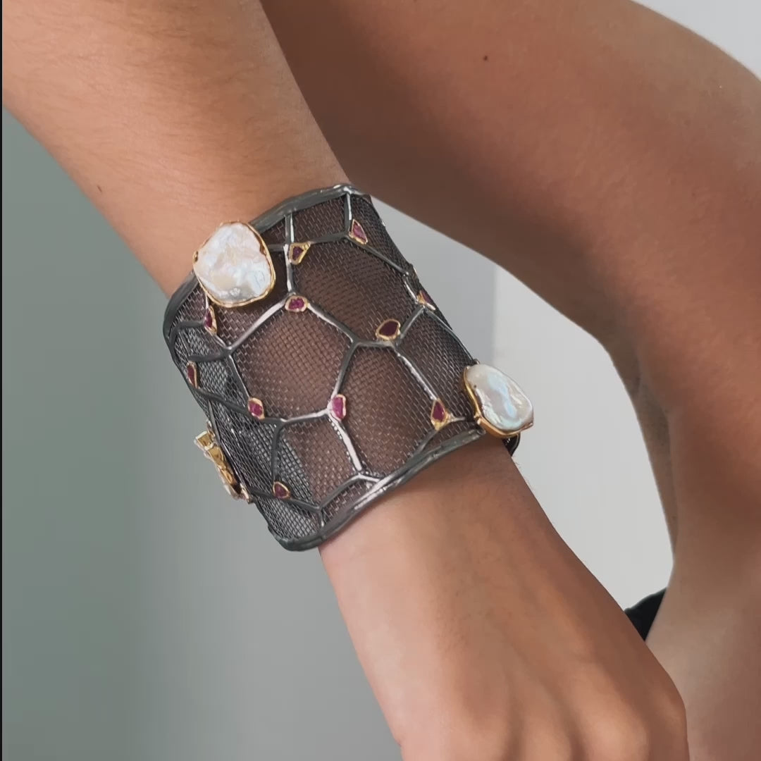 Perlur Pearl and Ruby Bangle