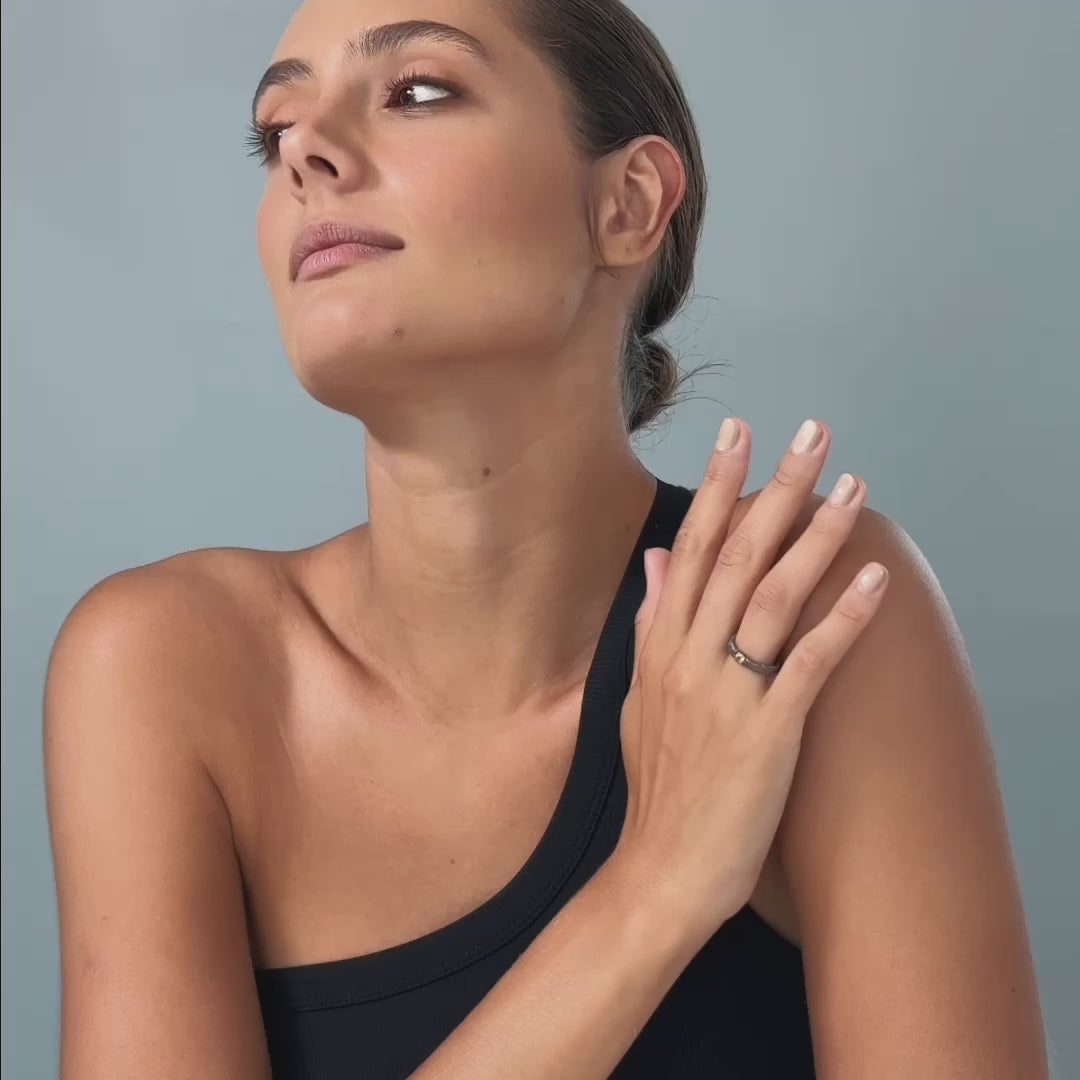 Midori Minimalist Unisex Thin Textured Silver Ring with Natural Peridot (Ruthenium-Plated)