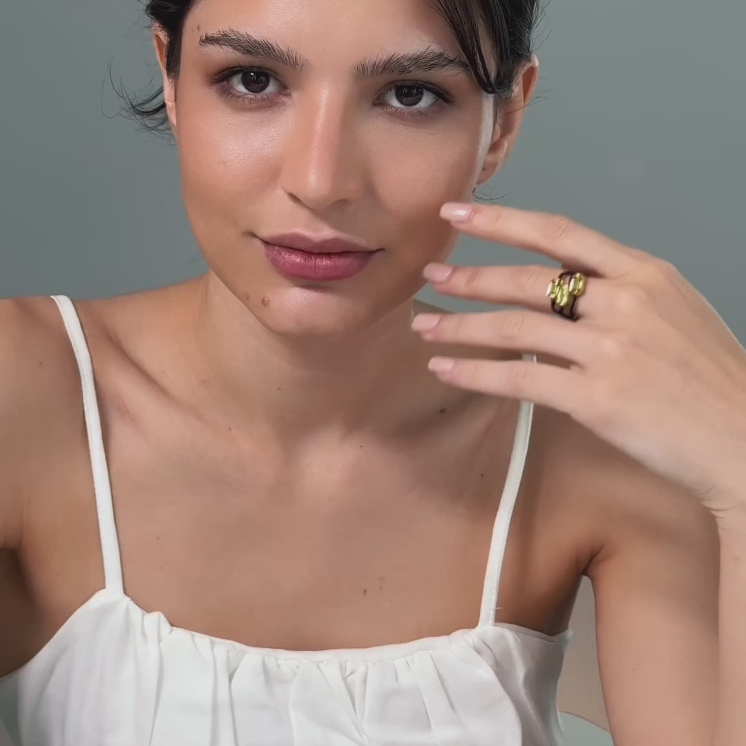 Ver Triple Peridot Ring in Black Anthracite & 18K Gold-Plated Sterling Silver