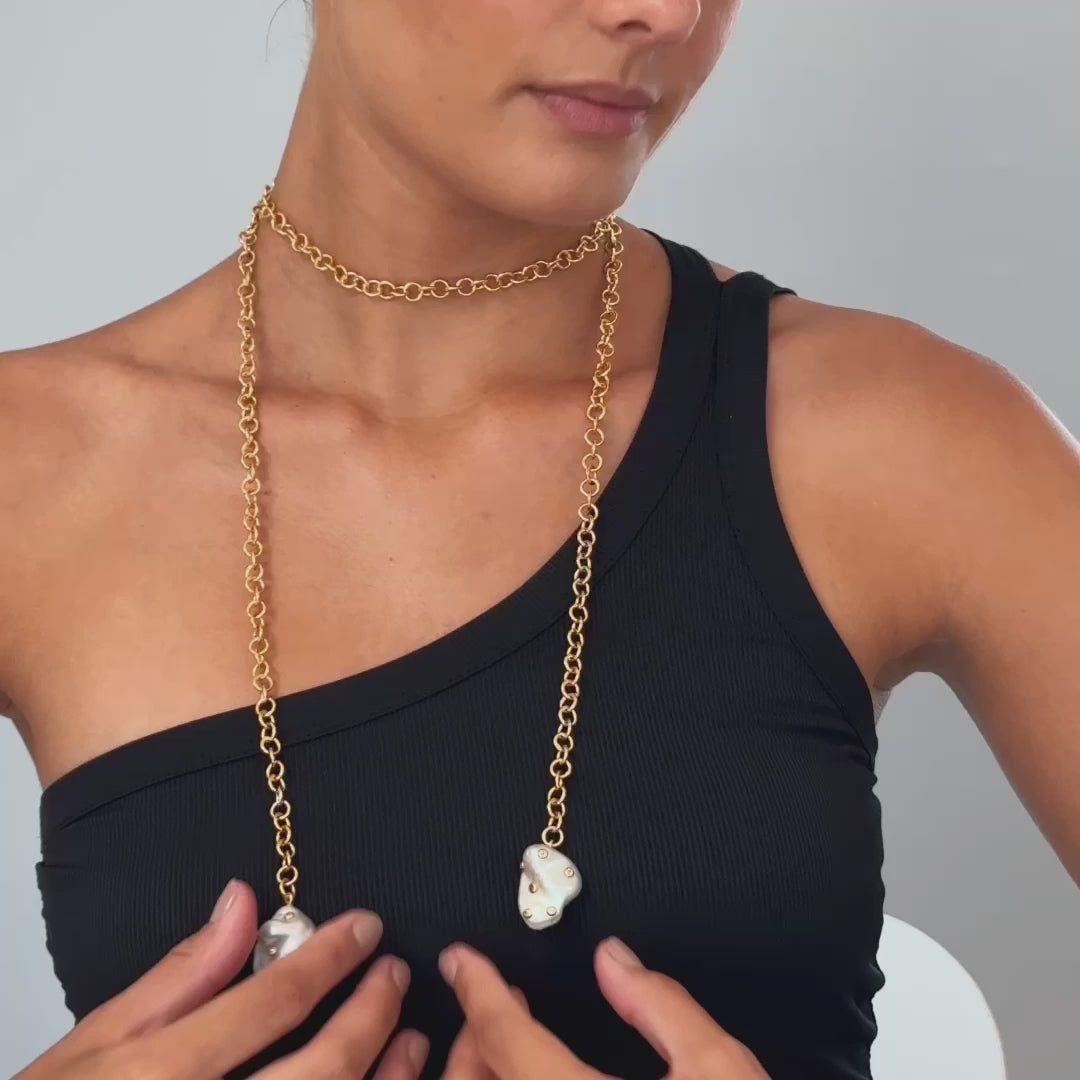 Cadena Gold-Plated Silver Necklace with Peridot-encrusted Baroque Pearl