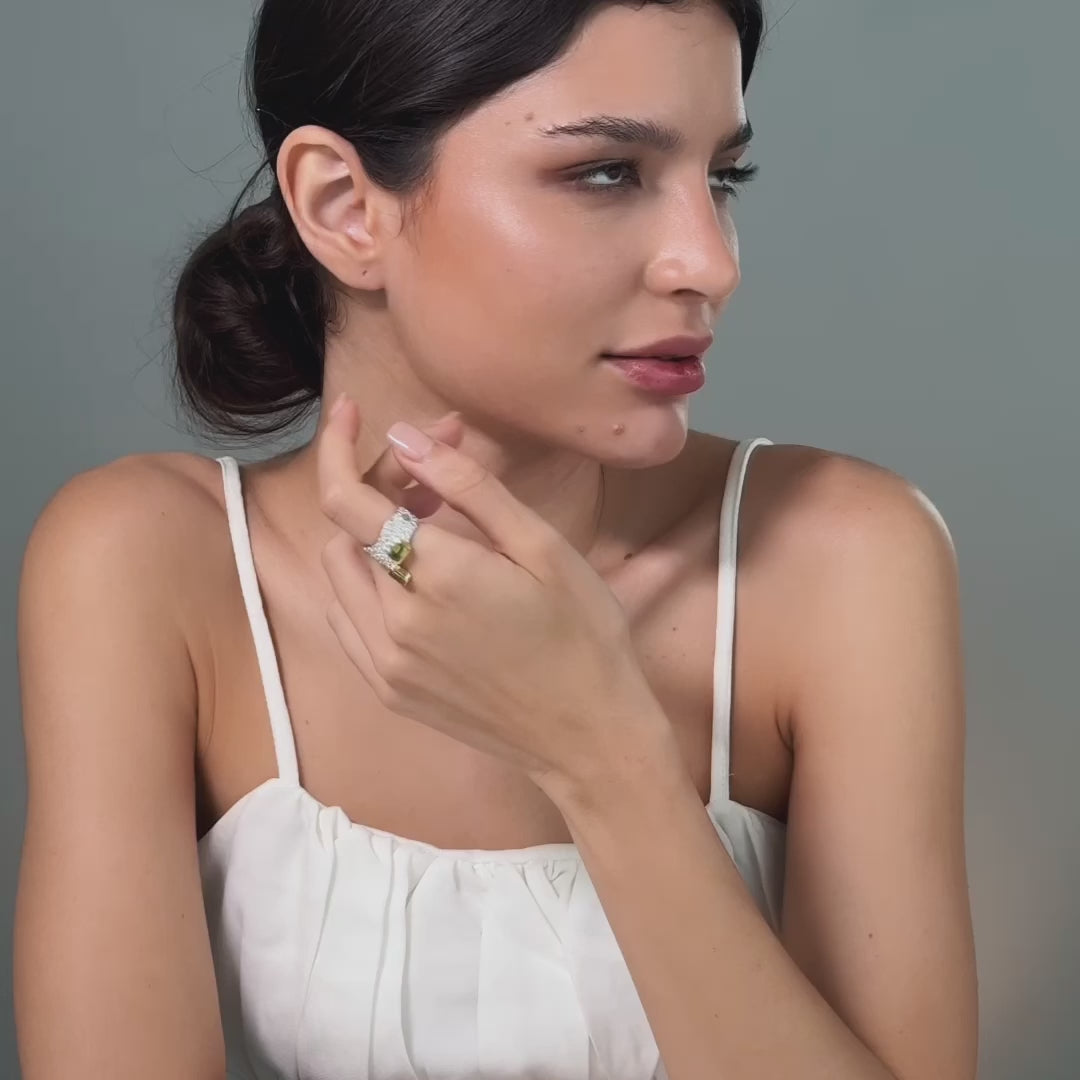 Aviv Peridot Ring