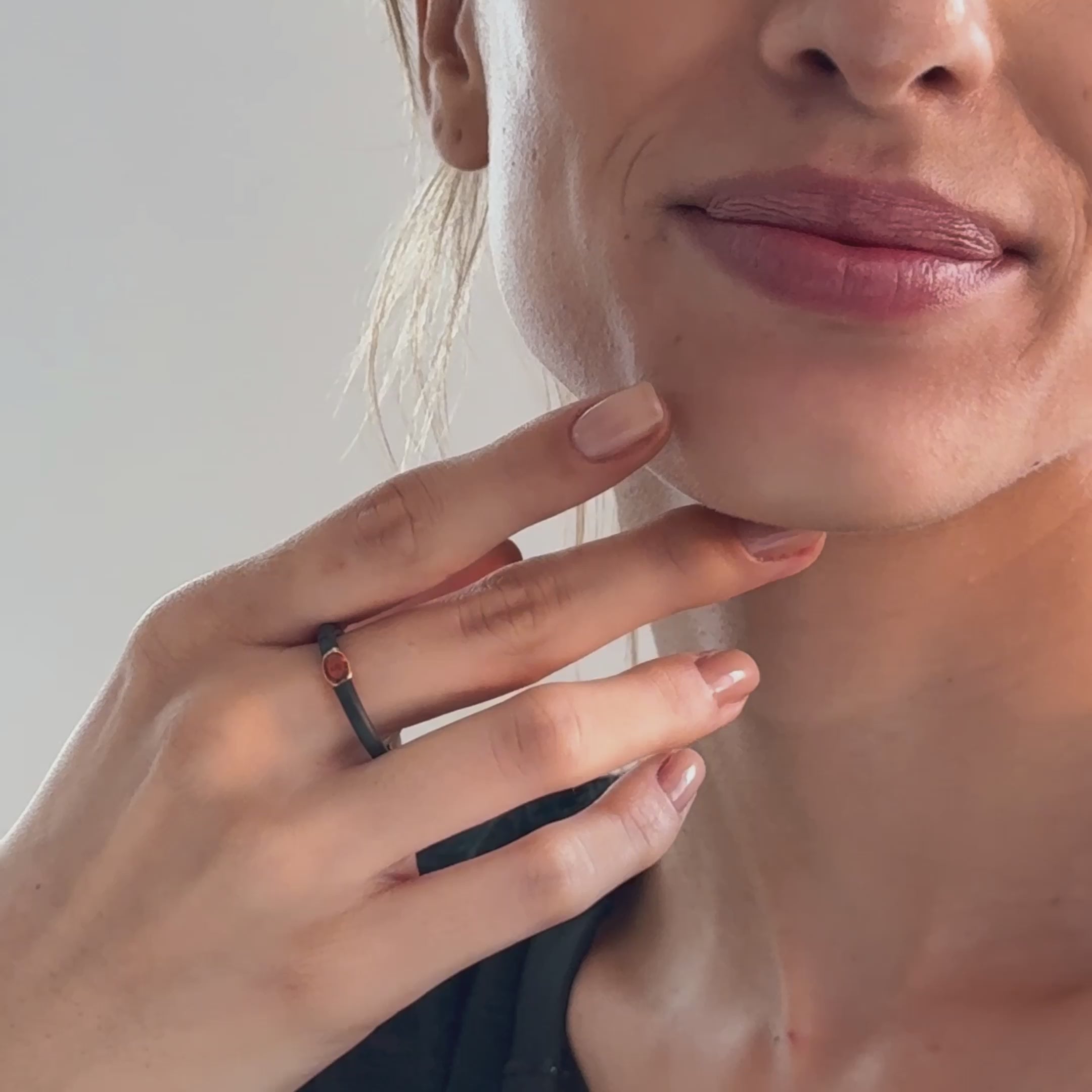 Juna Orange Sapphire Ring (Anthracite)