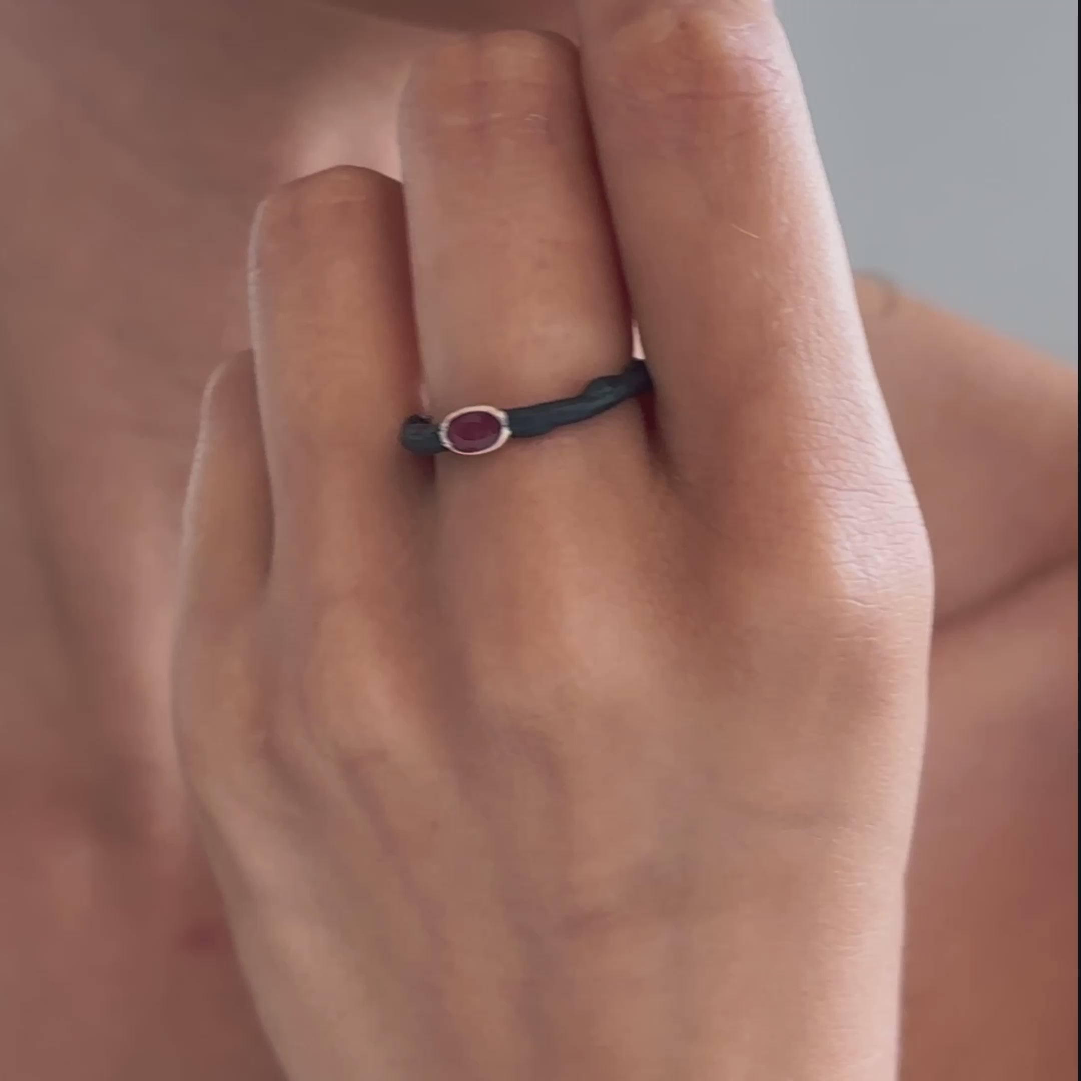 Zwart Pink Sapphire Ring (Black Anthracite)