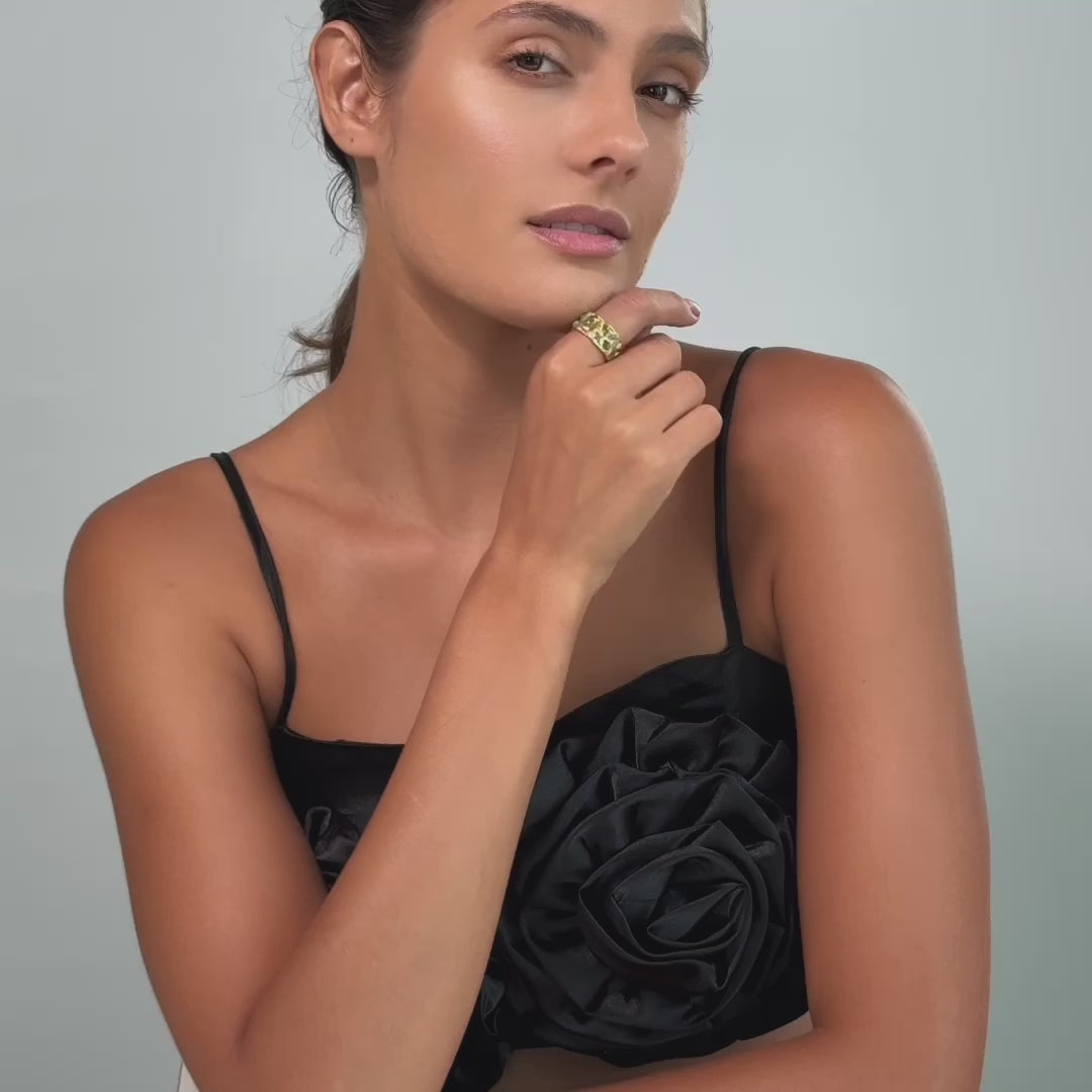 Omena Signature Silver Ring with Rough Tsavorite & Cabochon Peridot