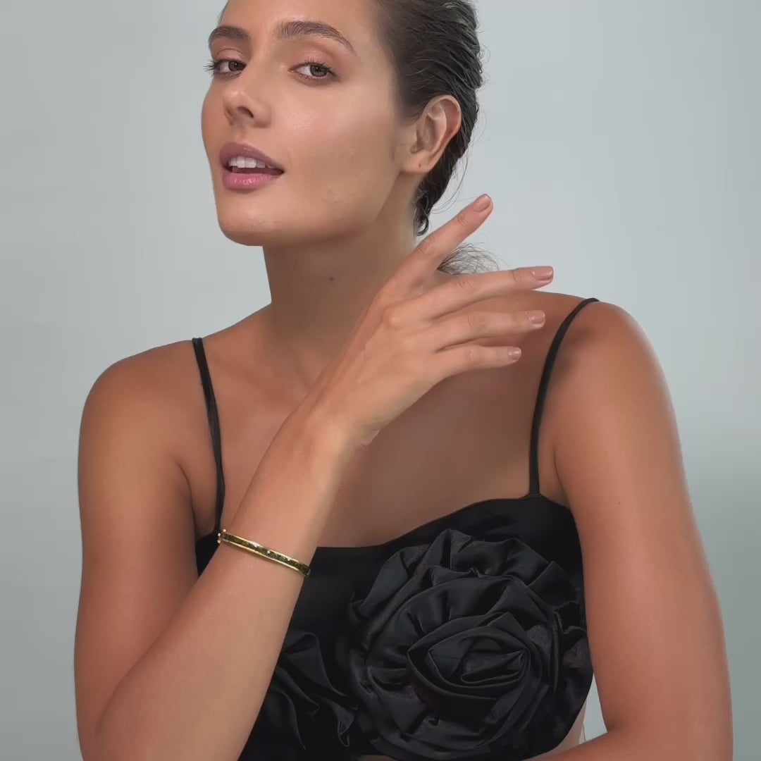 Britten Minimalist Bangle of Chrome Diopside in Gold-Plated Silver