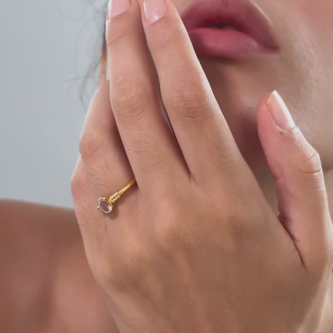 Edor Rose Quartz Ring (18K Gold)