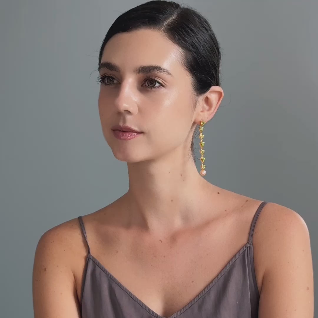Mikko Asymmetric Gold-plated Silver Earrings with Peridot and Pearl