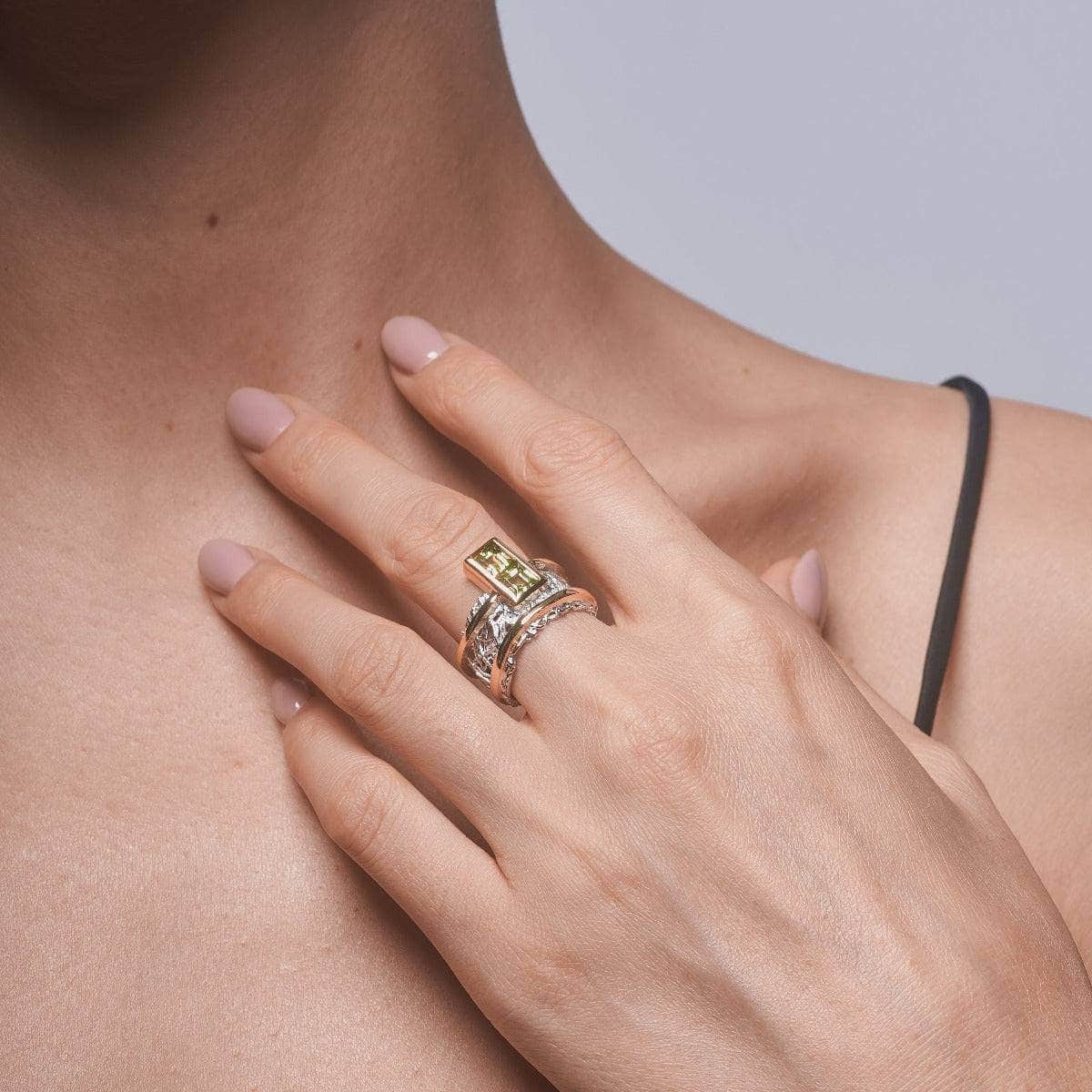 Verina Iconic 925 Silver Ring With Natural Tsavorite Gemstone