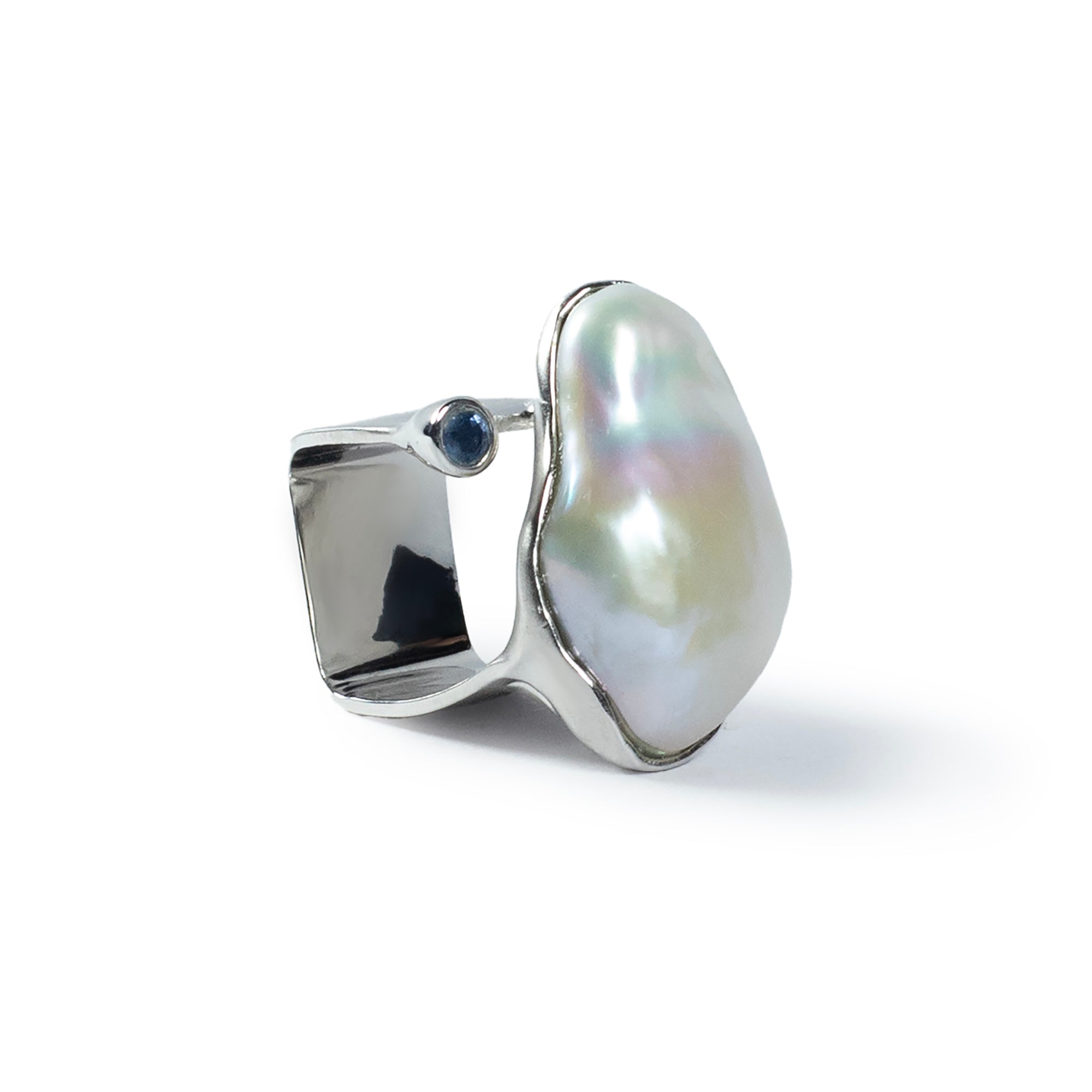 Limpio Pearl and Sapphire Ring