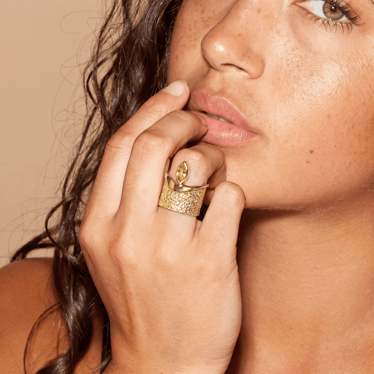 Eartha Iconic Design Citrine Silver Ring in 18K Gold