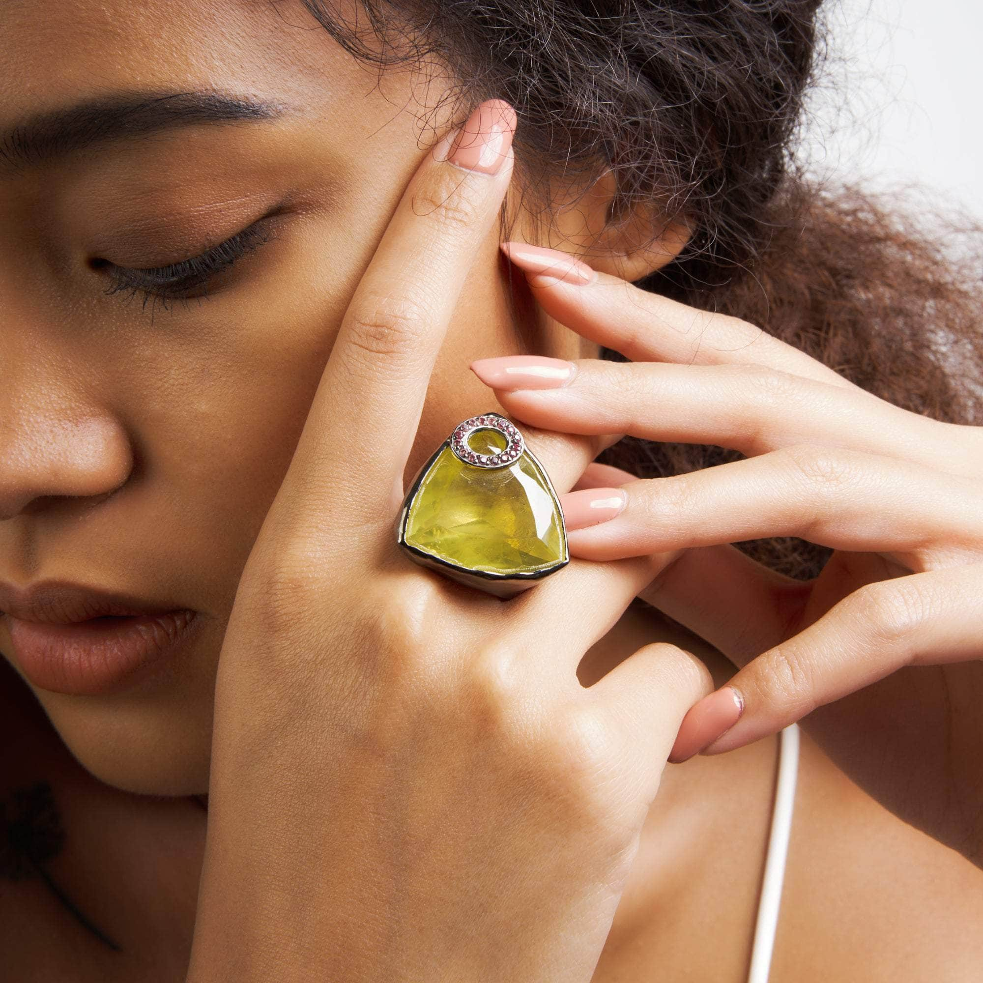 Het Lemon Quartz and Ruby Ring GERMAN KABIRSKI