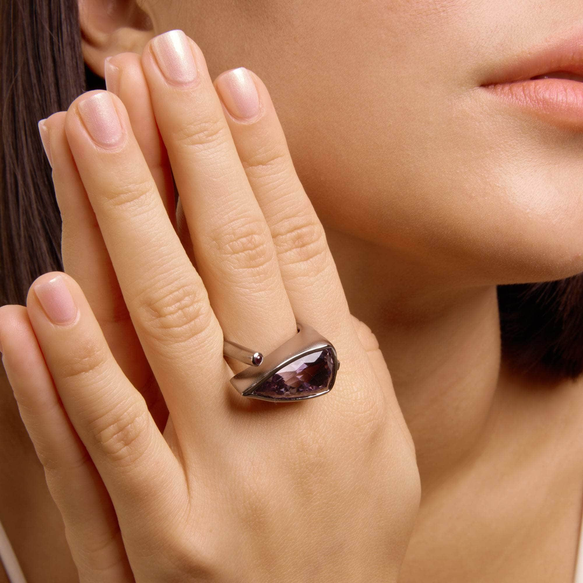 Fidel Amethyst and Rhodolite and Black Spinel Ring GERMAN KABIRSKI