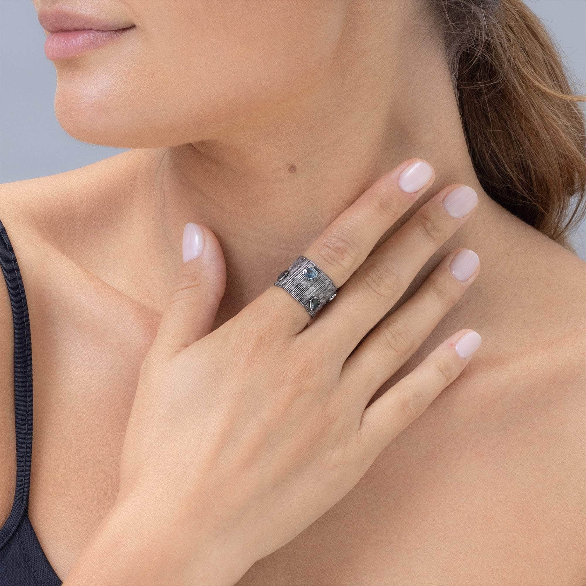 Lestad Sapphire Ring