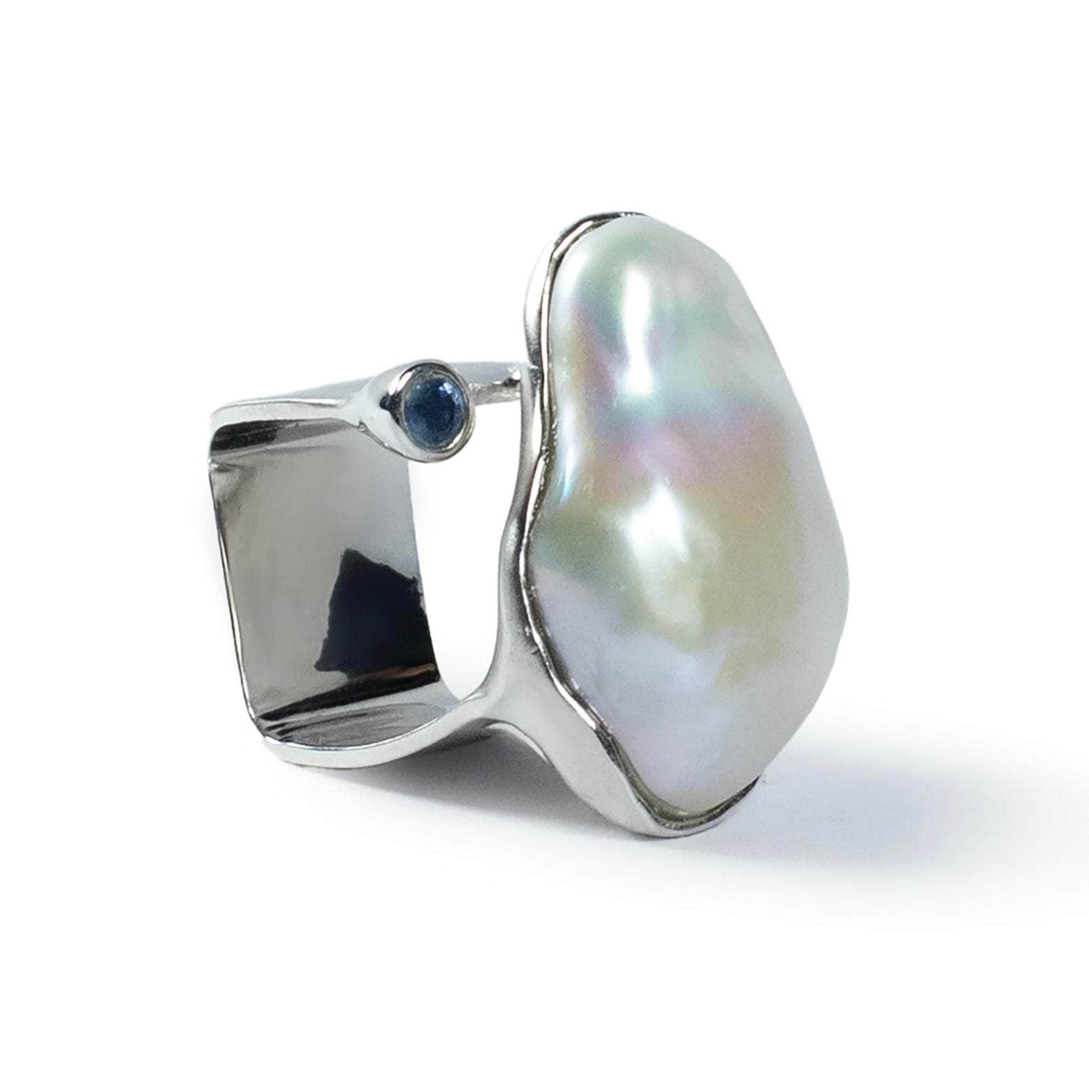 Limpio Pearl and Sapphire Ring