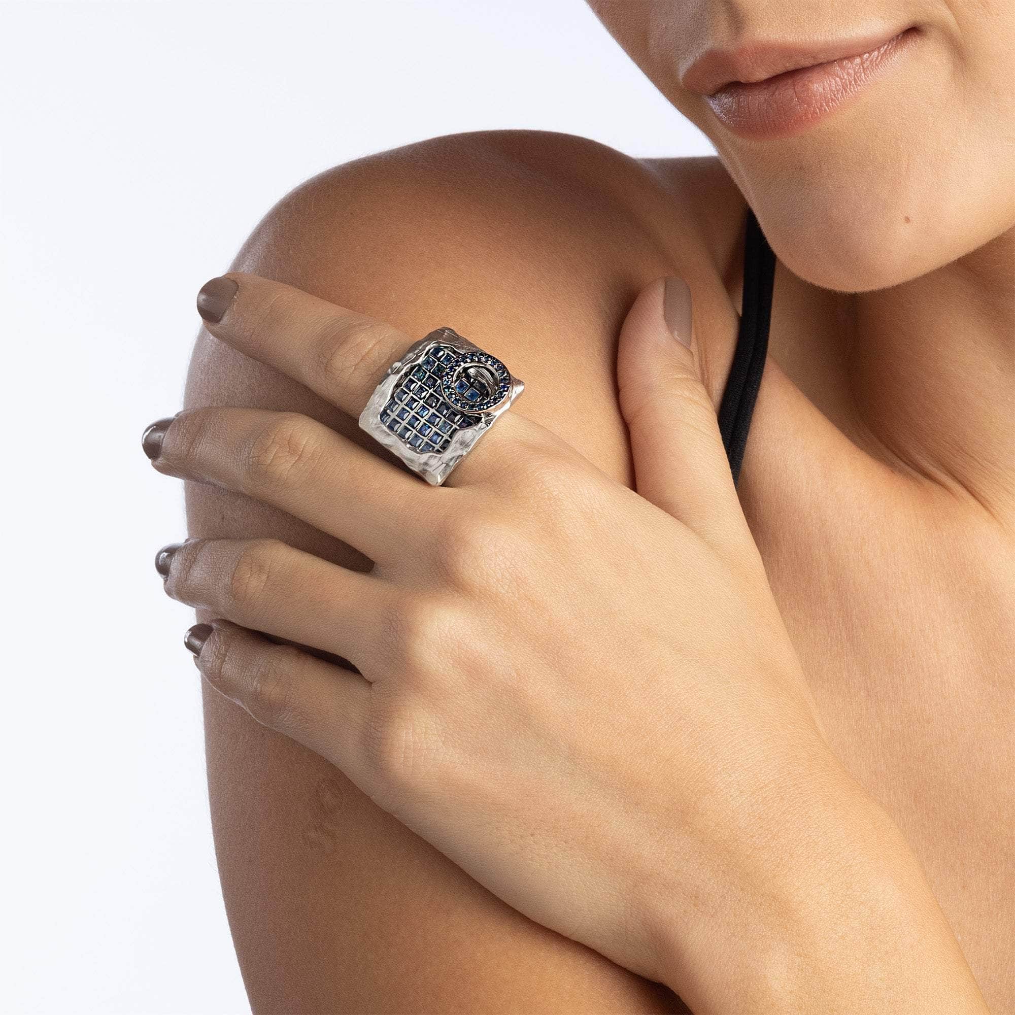 Arawin Sapphire Ring