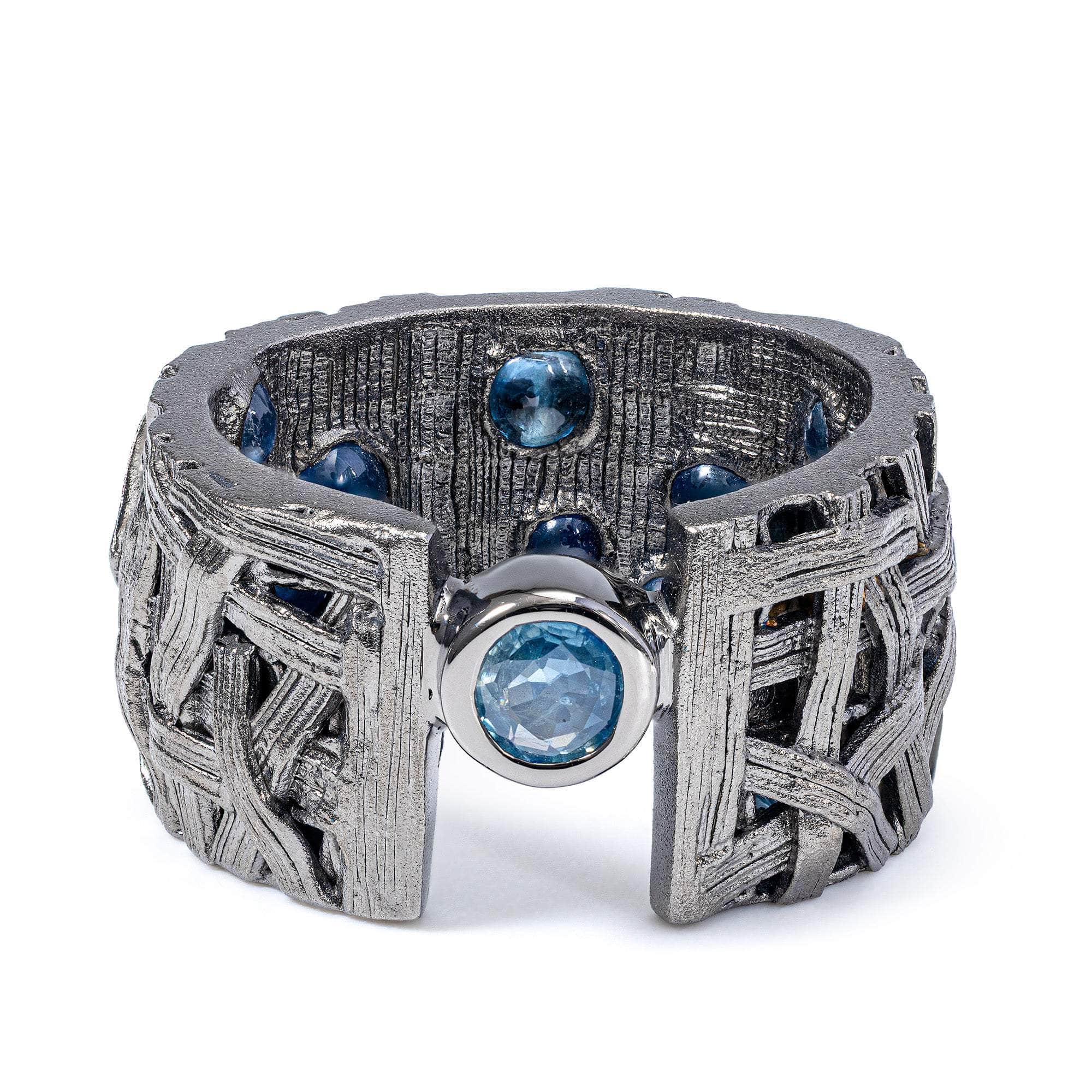 Luna Collectible Egoist Ring with 5.55 Carat Blue Sapphire in Textured Silver Band