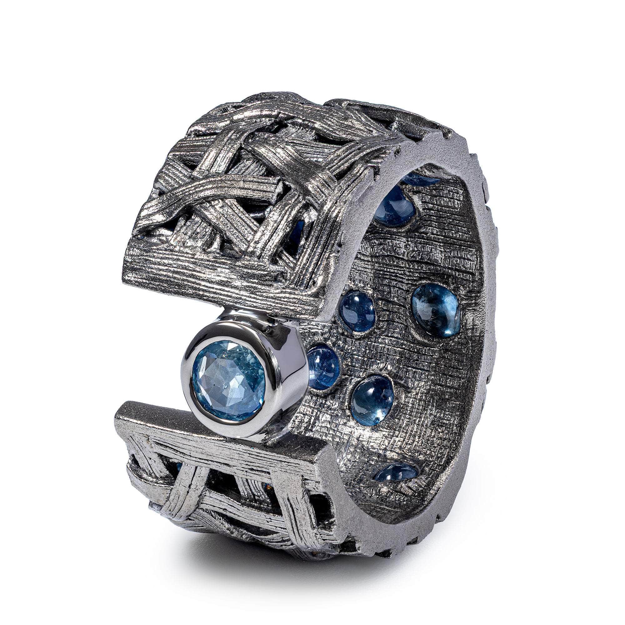 Luna Collectible Egoist Ring with 5.55 Carat Blue Sapphire in Textured Silver Band