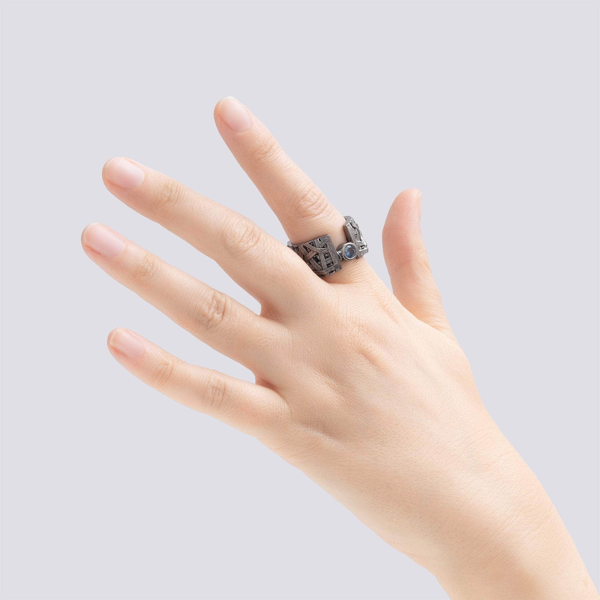 Luna Collectible Egoist Ring with 5.55 Carat Blue Sapphire in Textured Silver Band